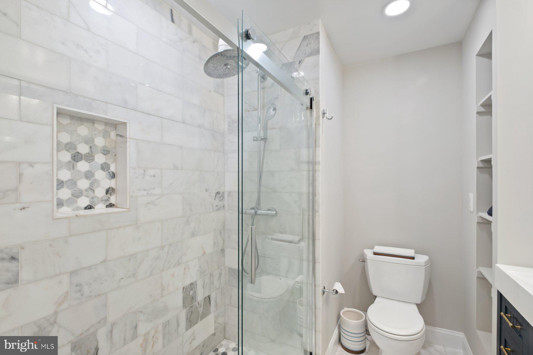 Real estate listing preview #25