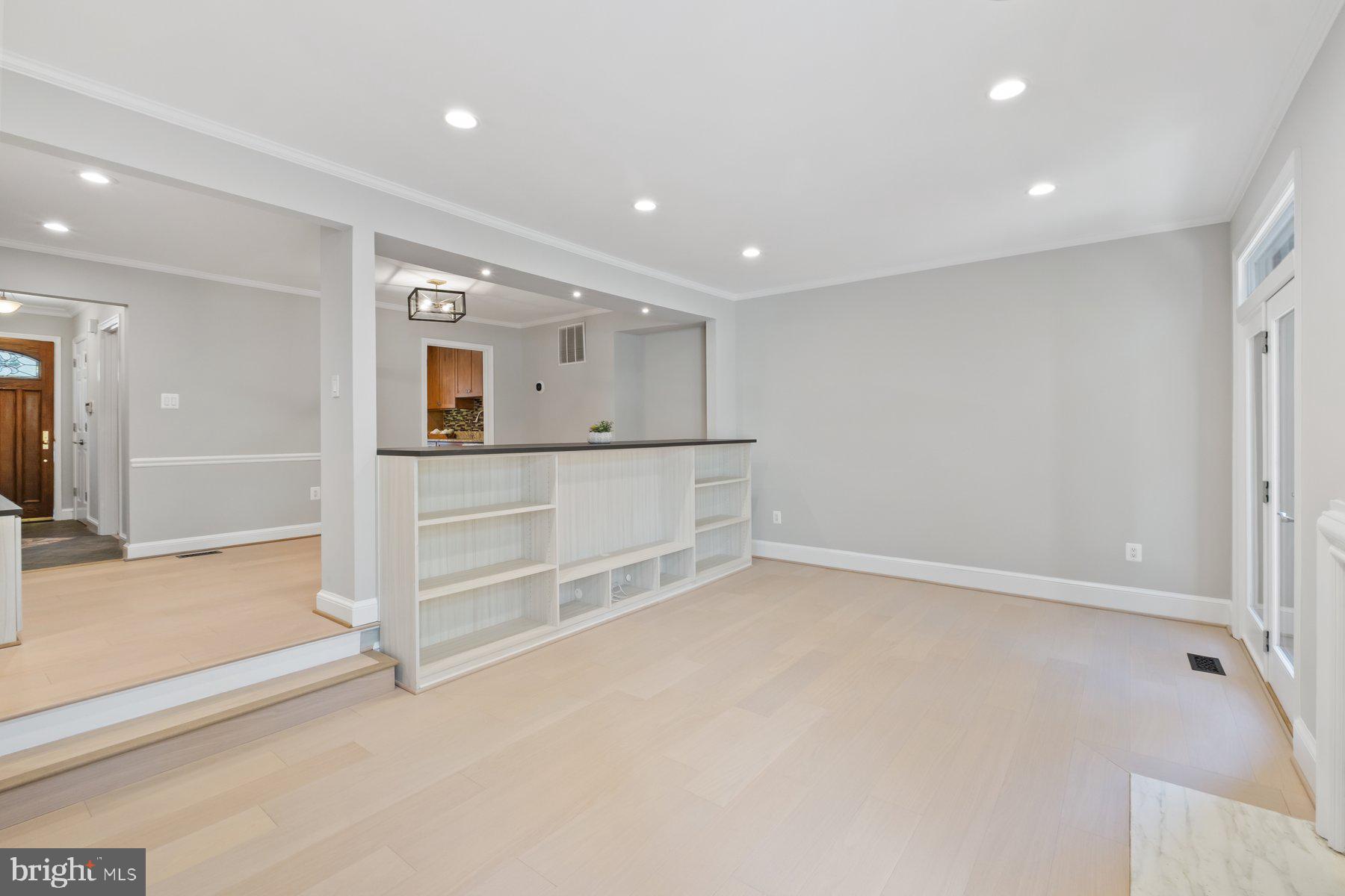 Real estate listing preview #10