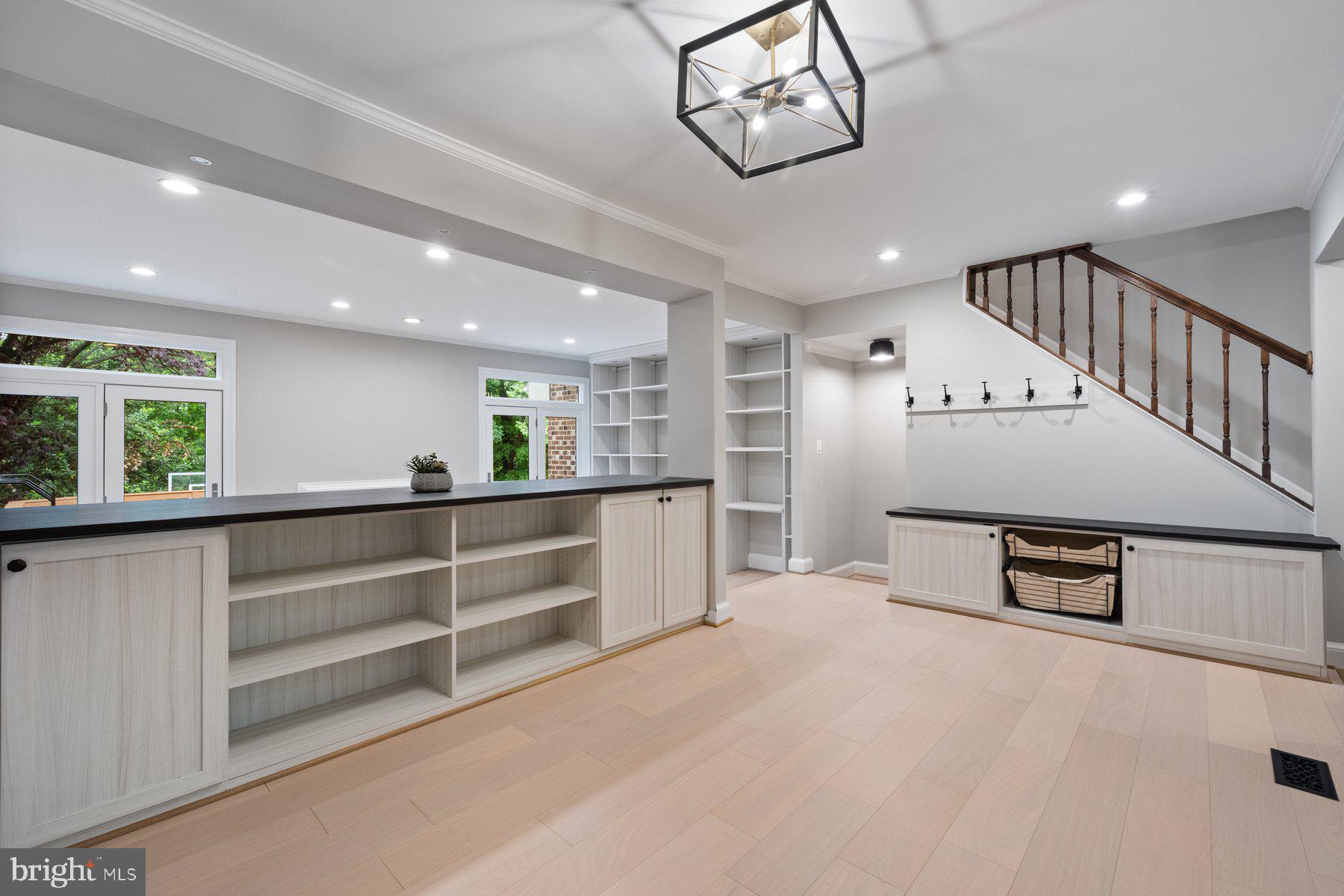 Real estate listing preview #9