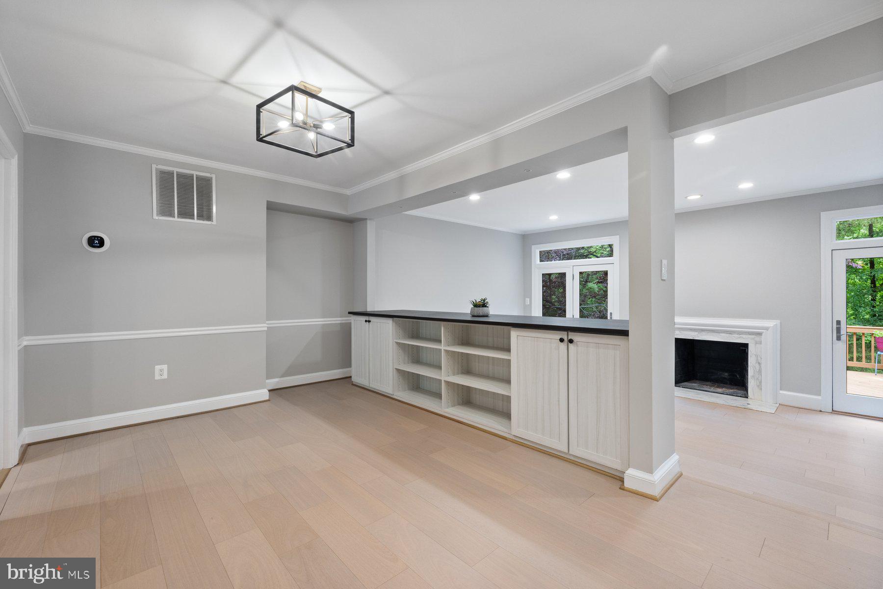 Real estate listing preview #11