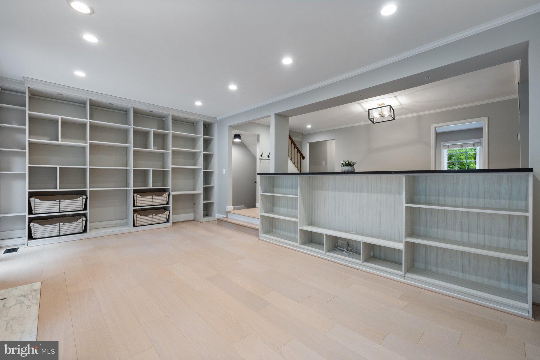 Real estate listing preview #8