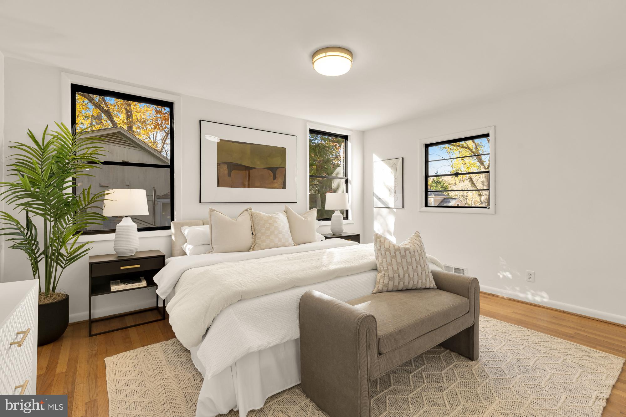 Real estate listing preview #24