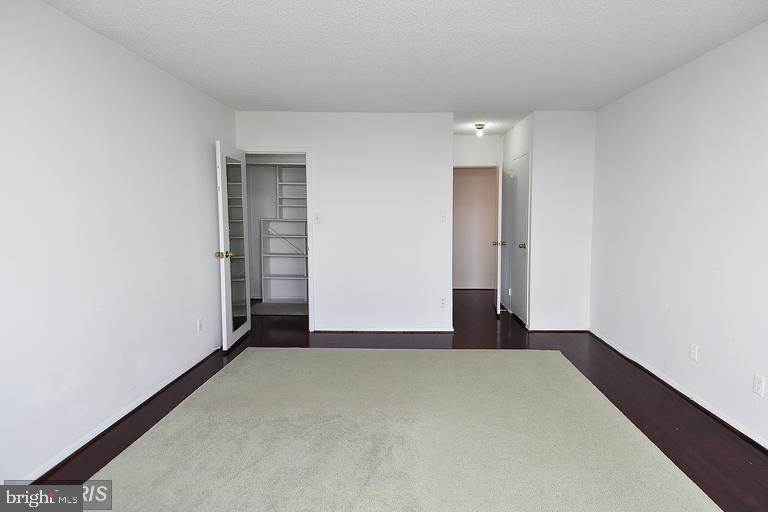 Real estate listing preview #11