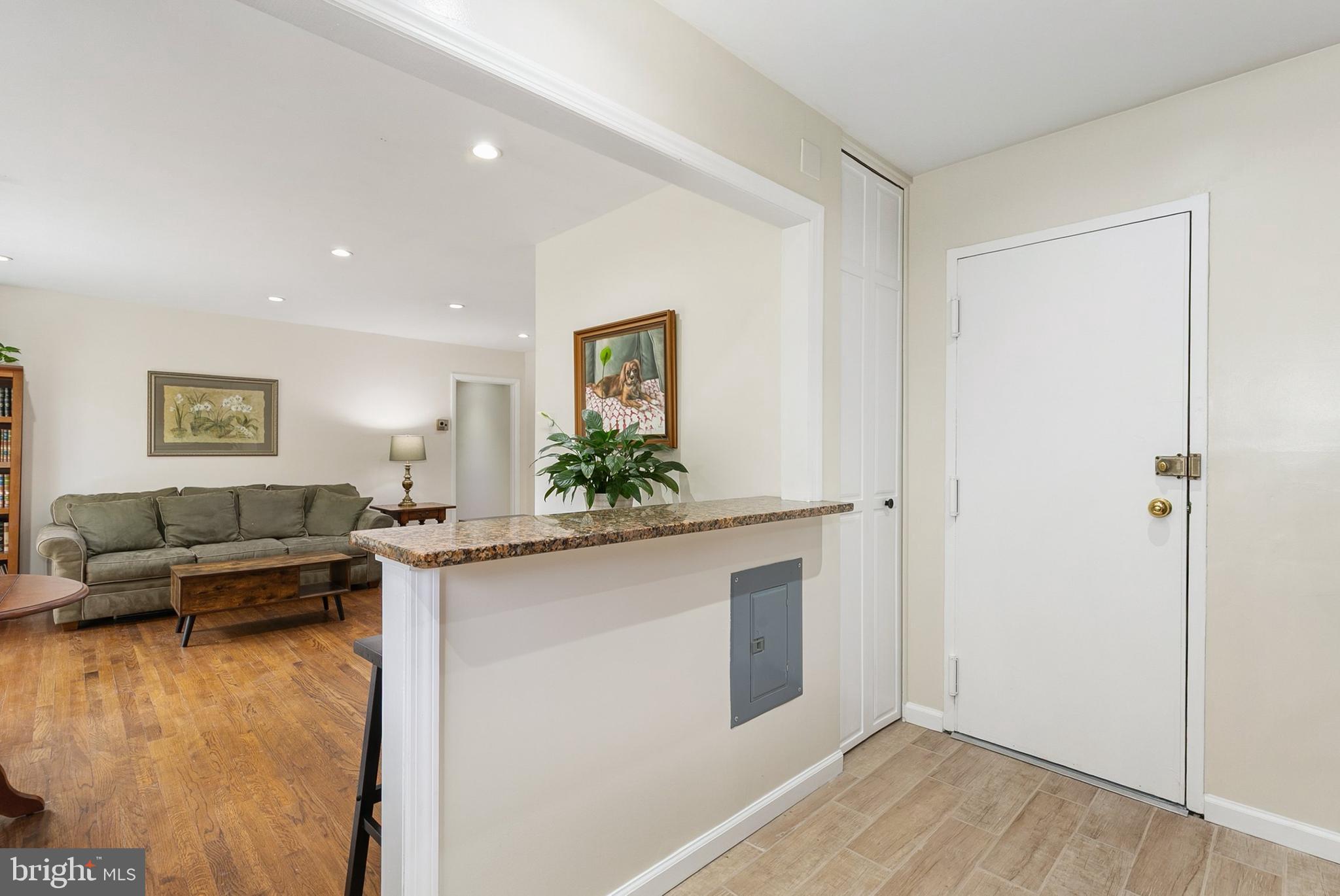 Real estate listing preview #12