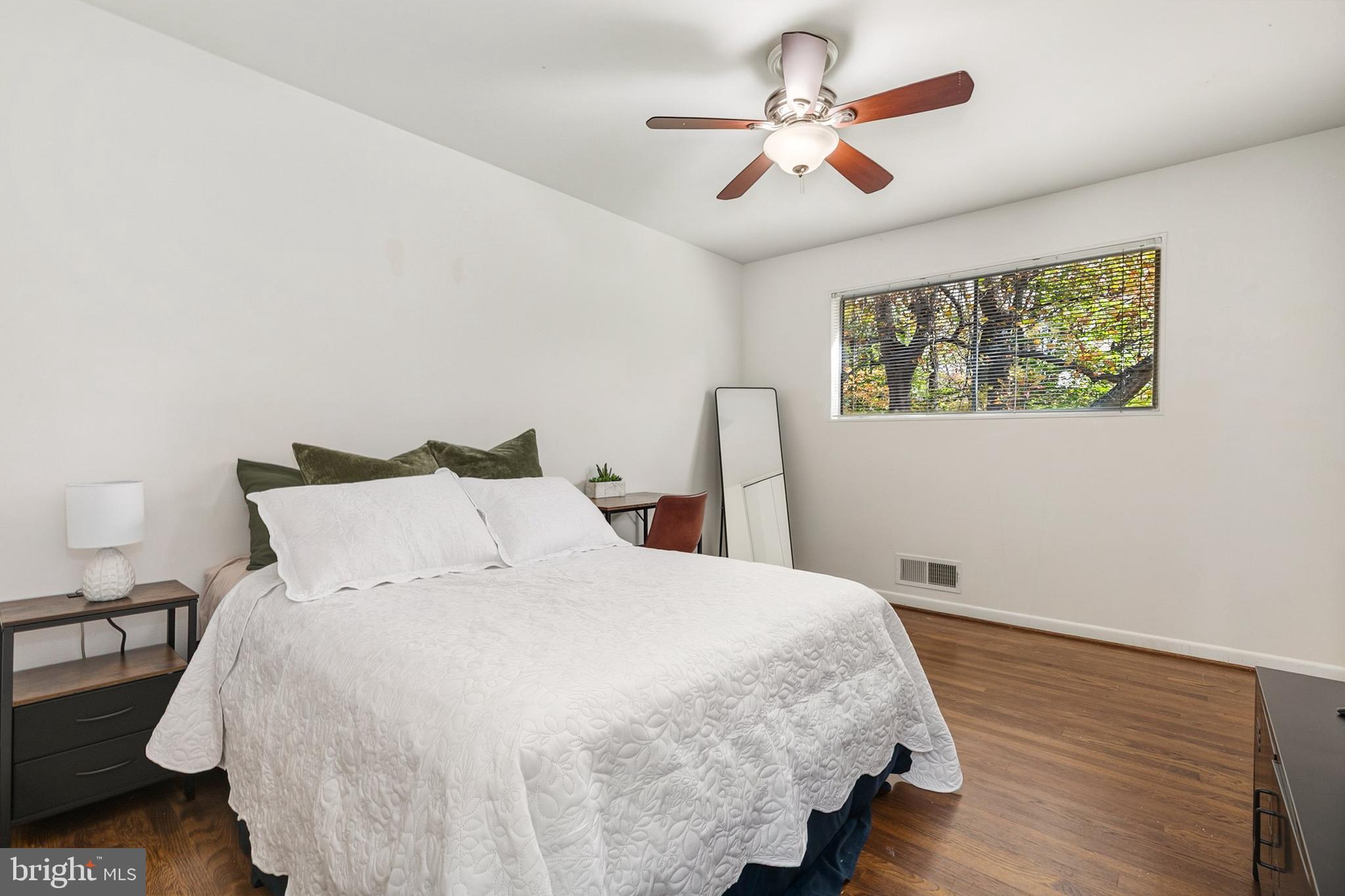 Real estate listing preview #13