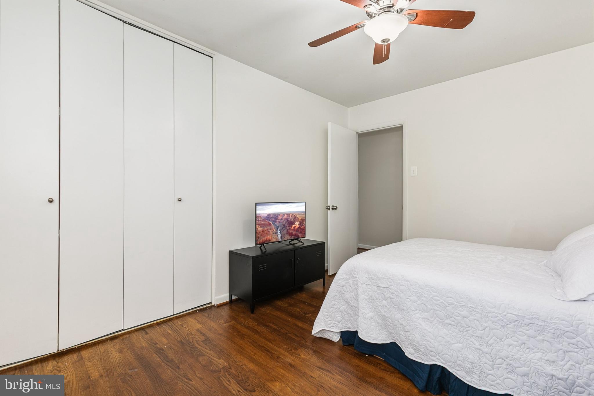 Real estate listing preview #14