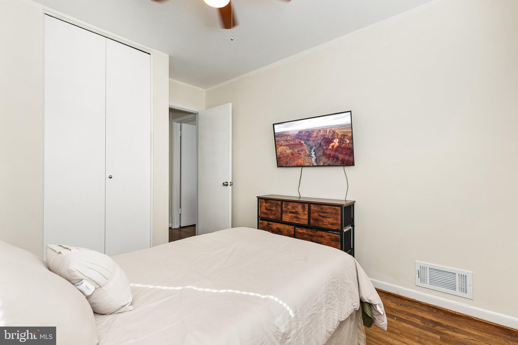 Real estate listing preview #17