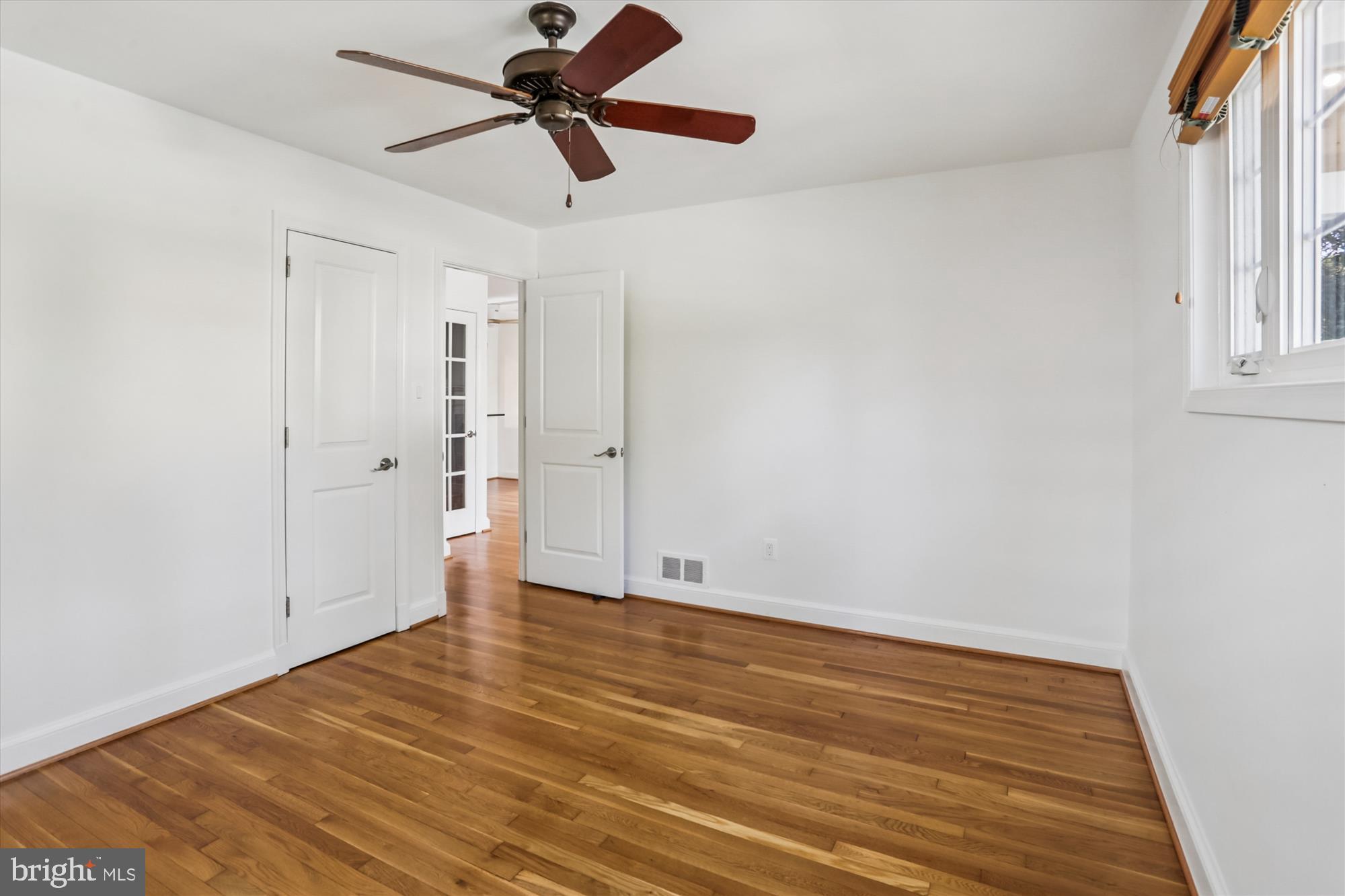 Real estate listing preview #16