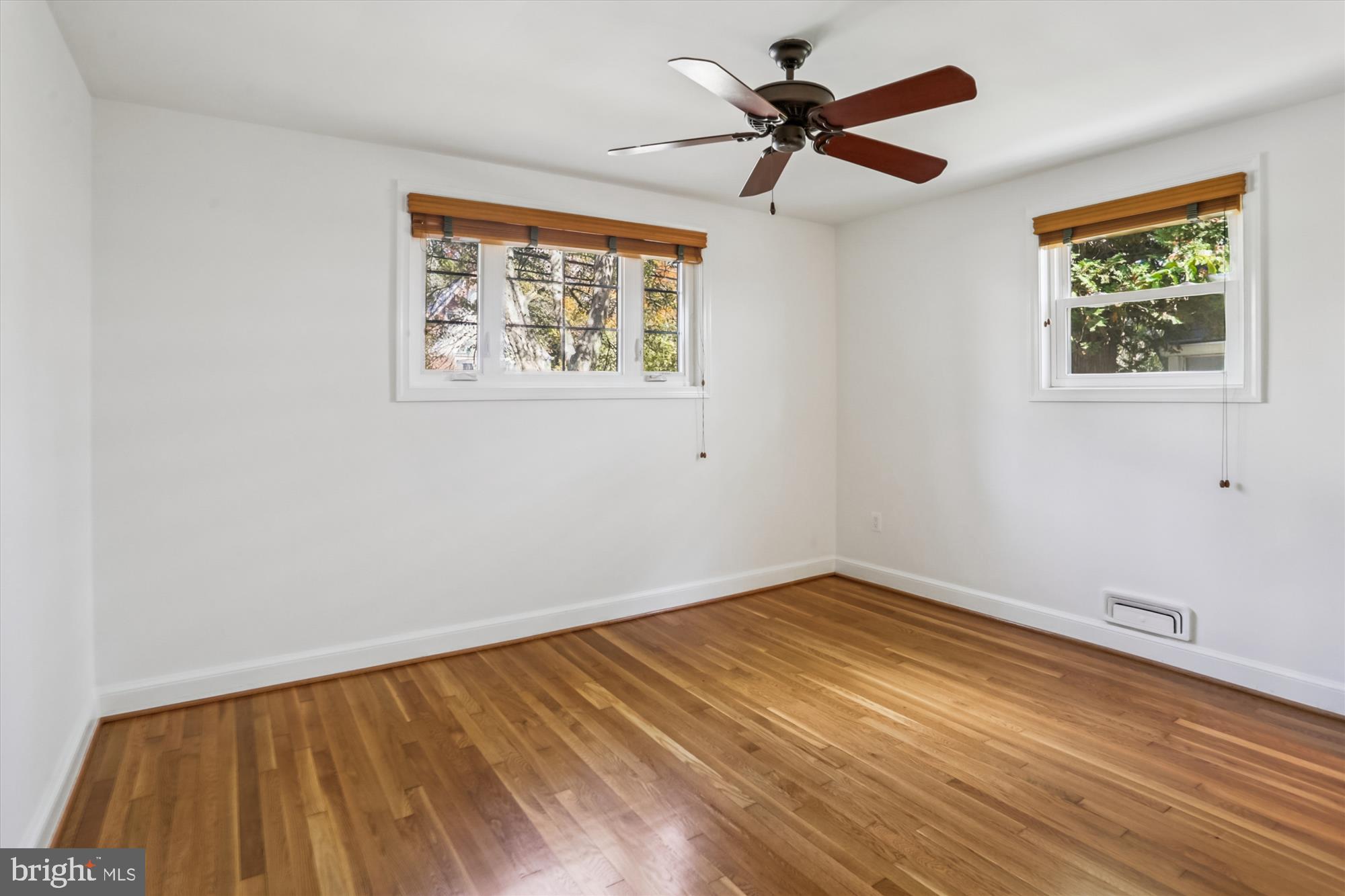 Real estate listing preview #17