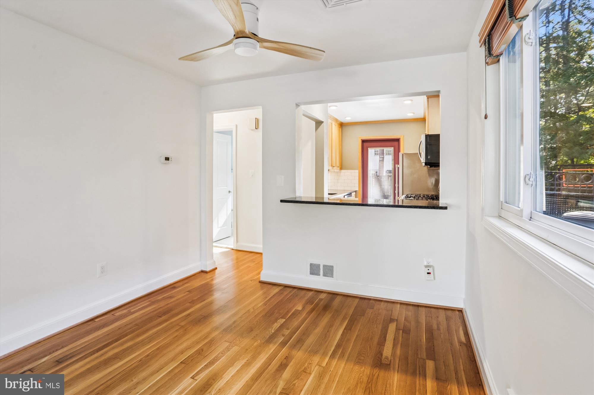 Real estate listing preview #10