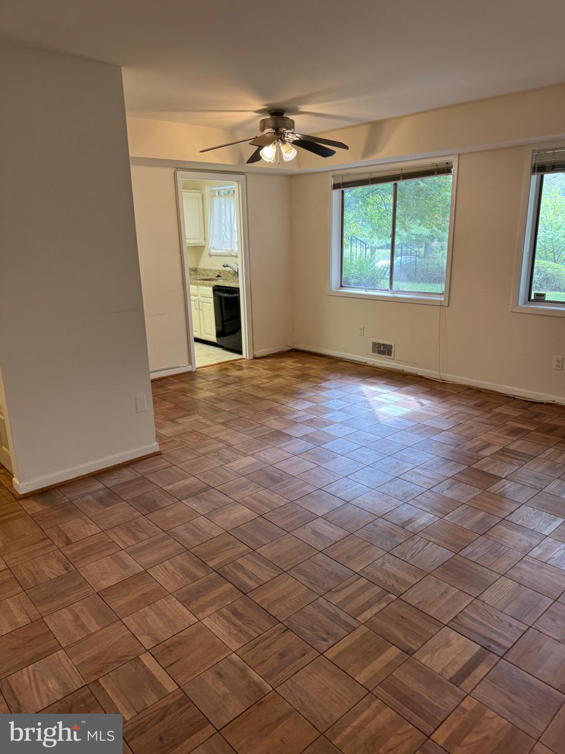 Real estate listing preview #5