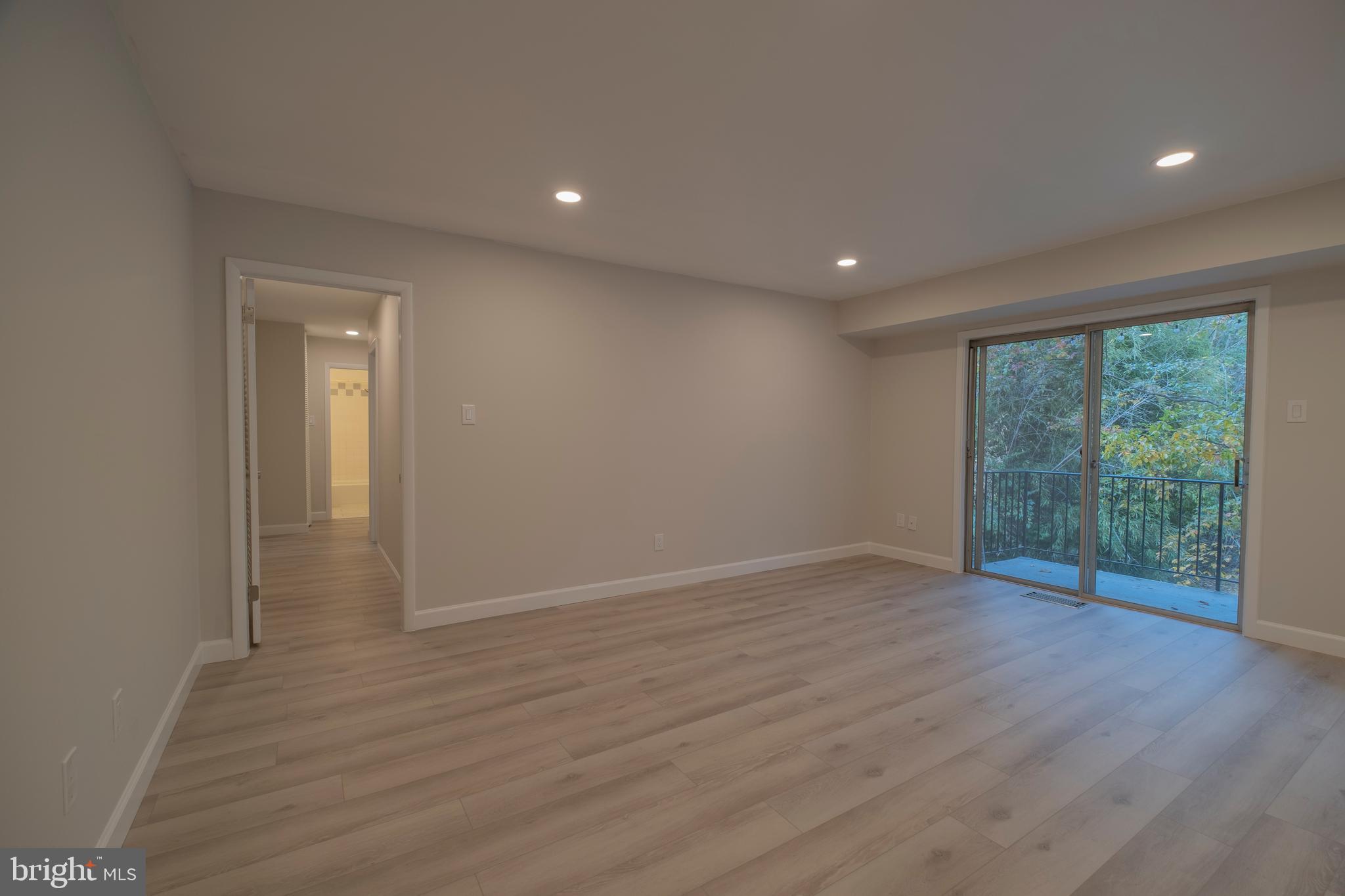 Real estate listing preview #12