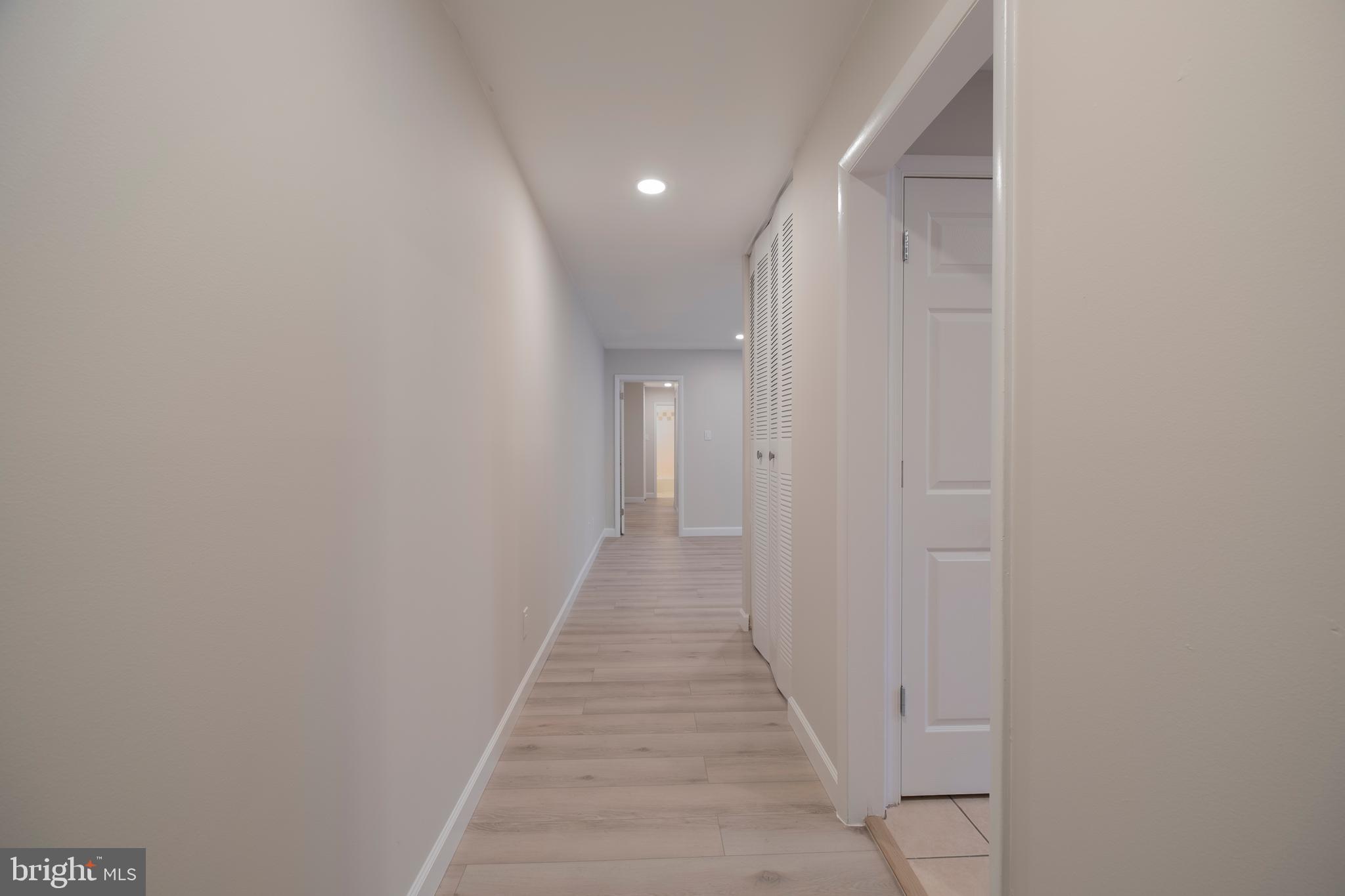 Real estate listing preview #16