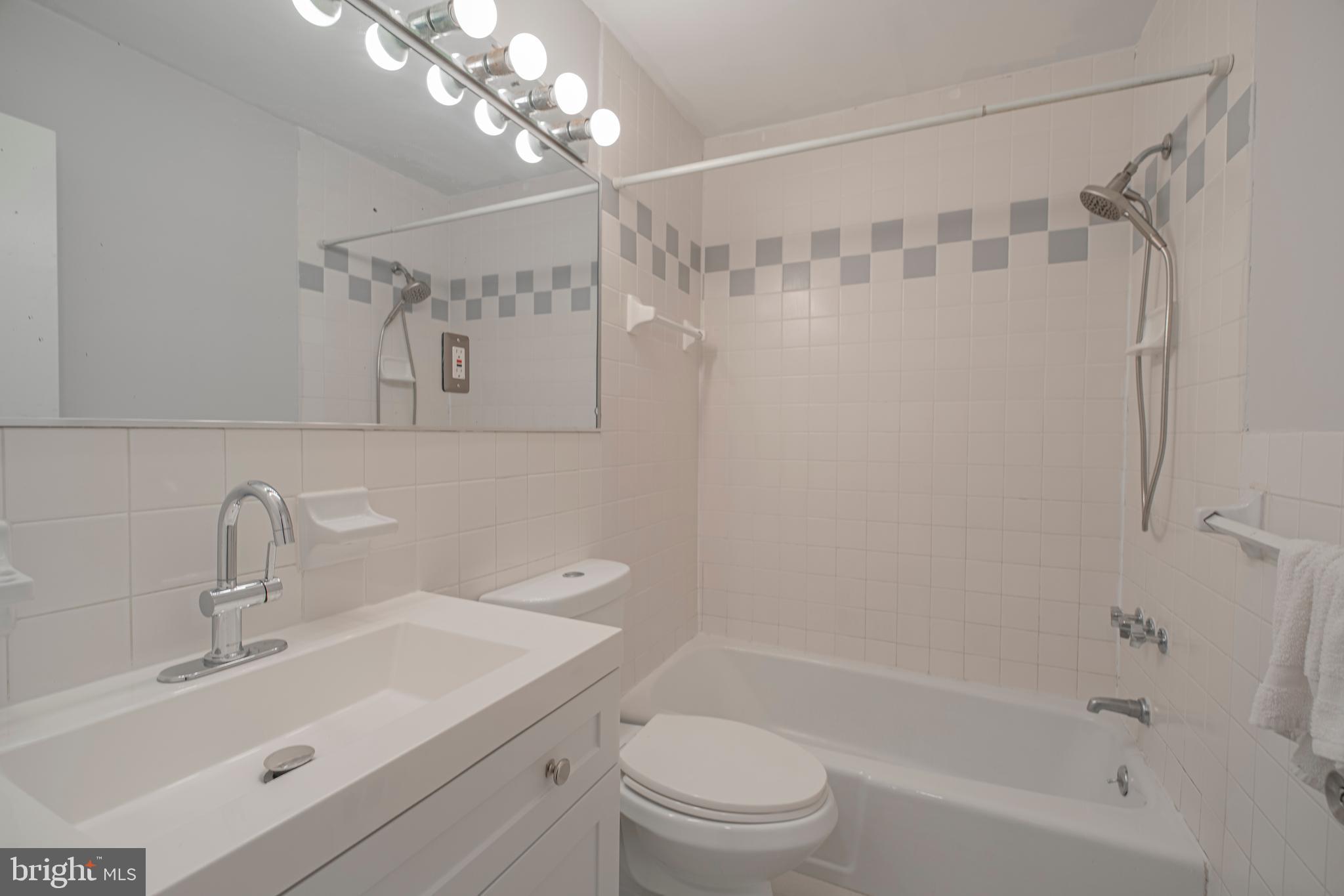 Real estate listing preview #18