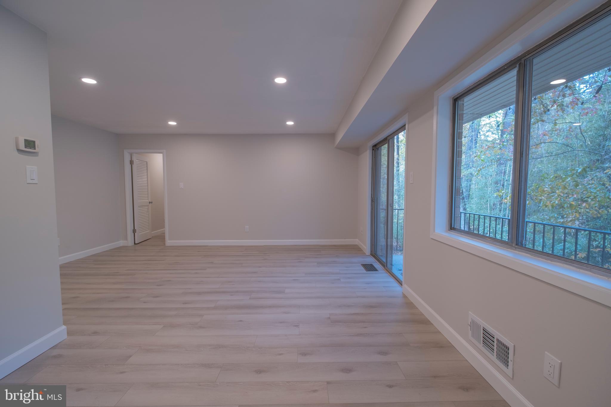 Real estate listing preview #11