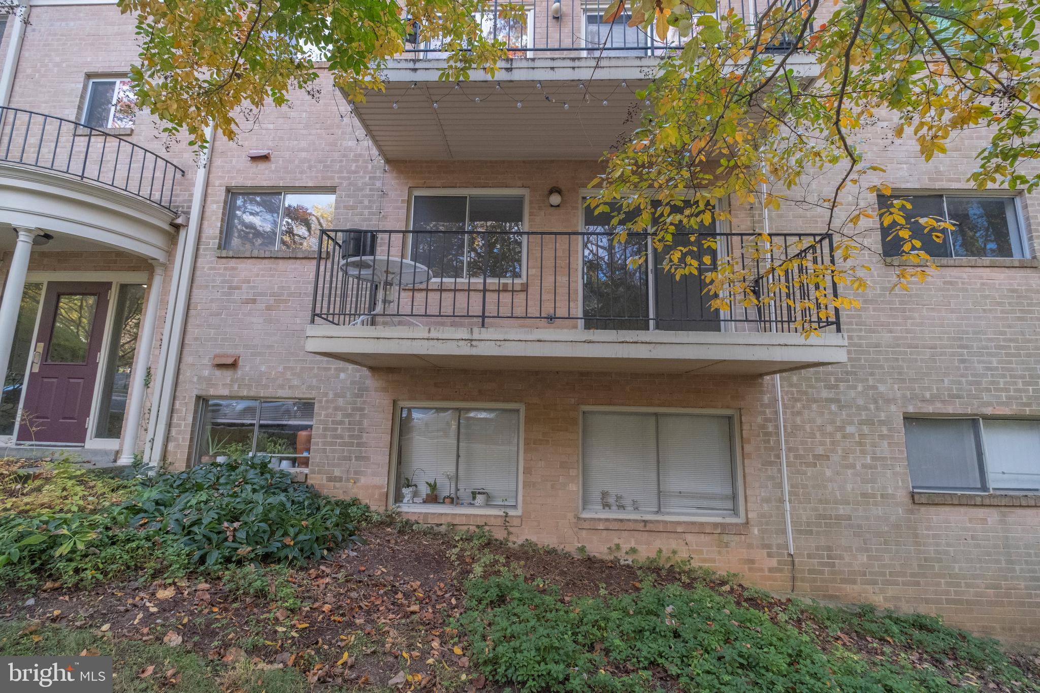 Real estate listing preview #2