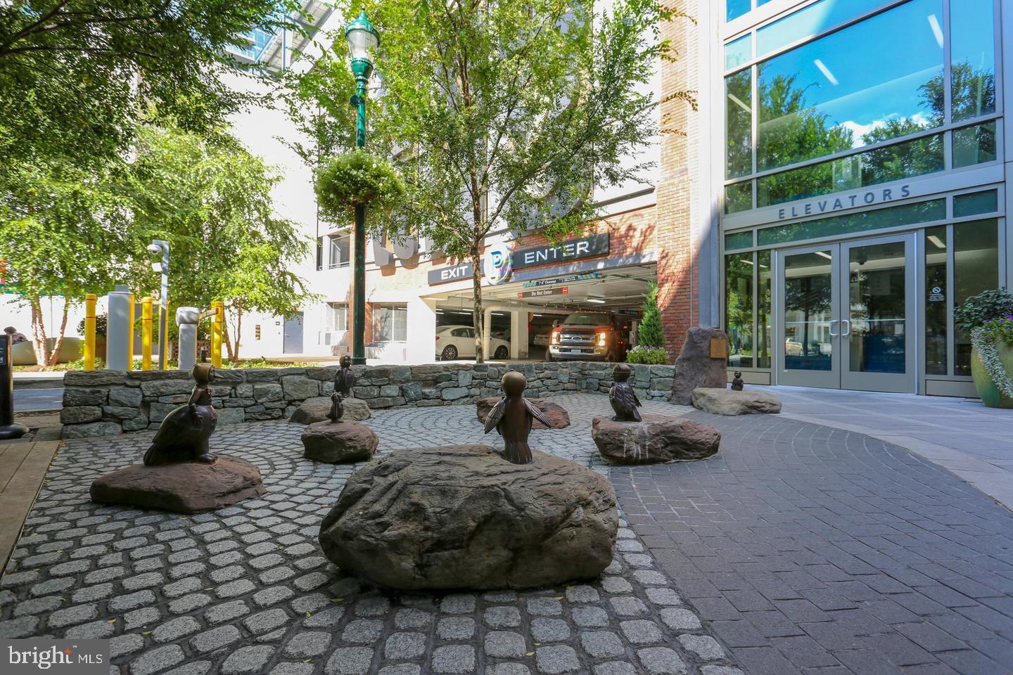 Real estate listing preview #56