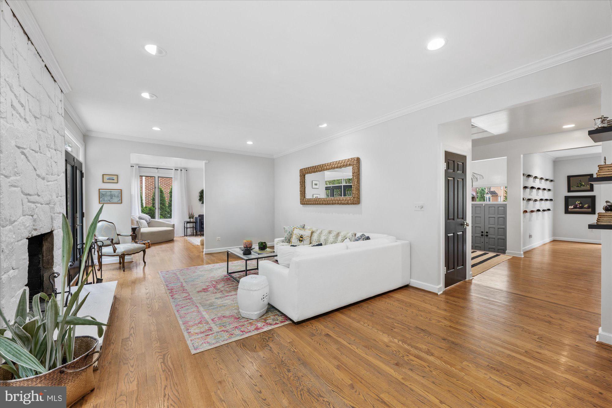 Real estate listing preview #7