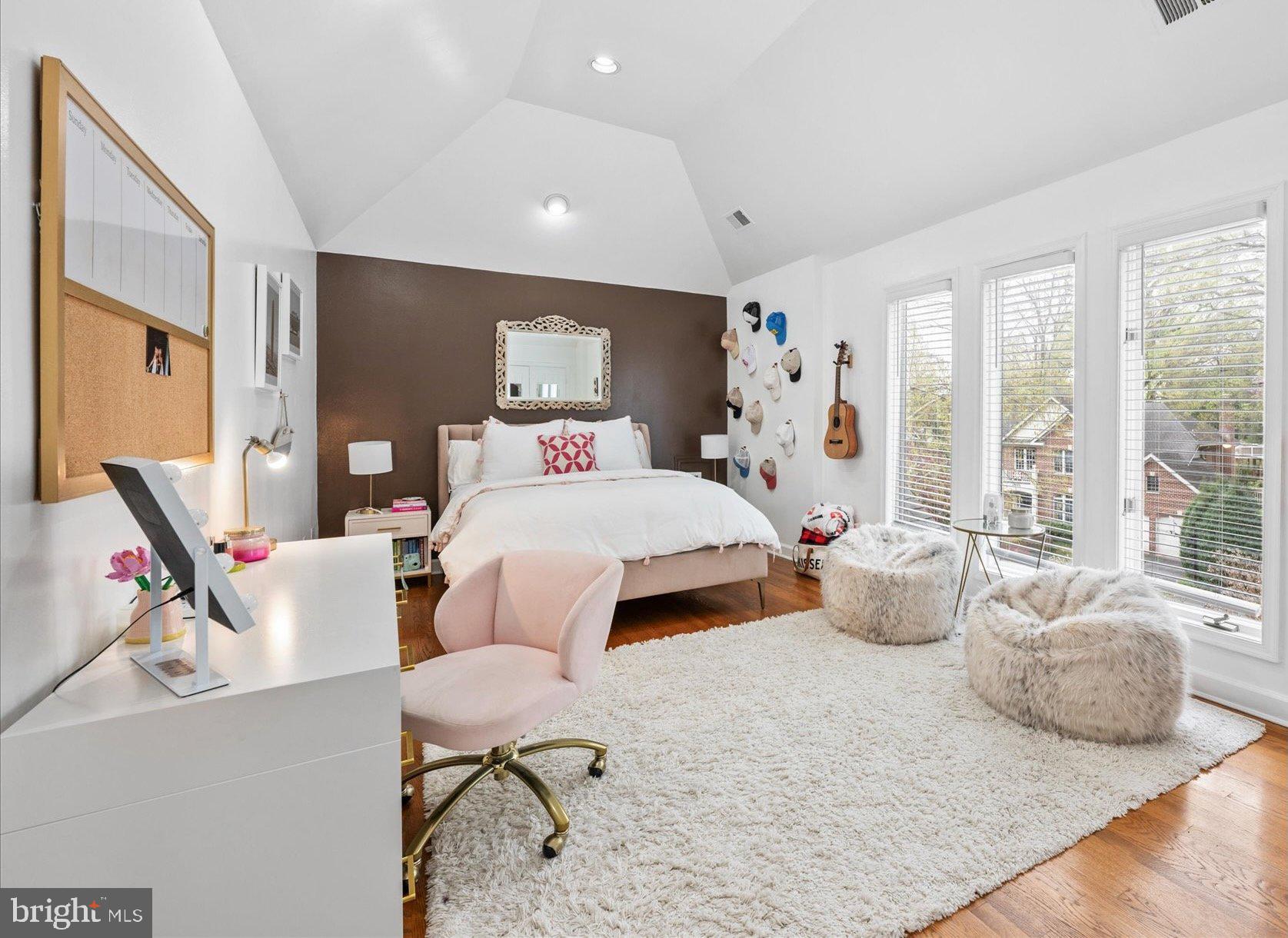 Real estate listing preview #22