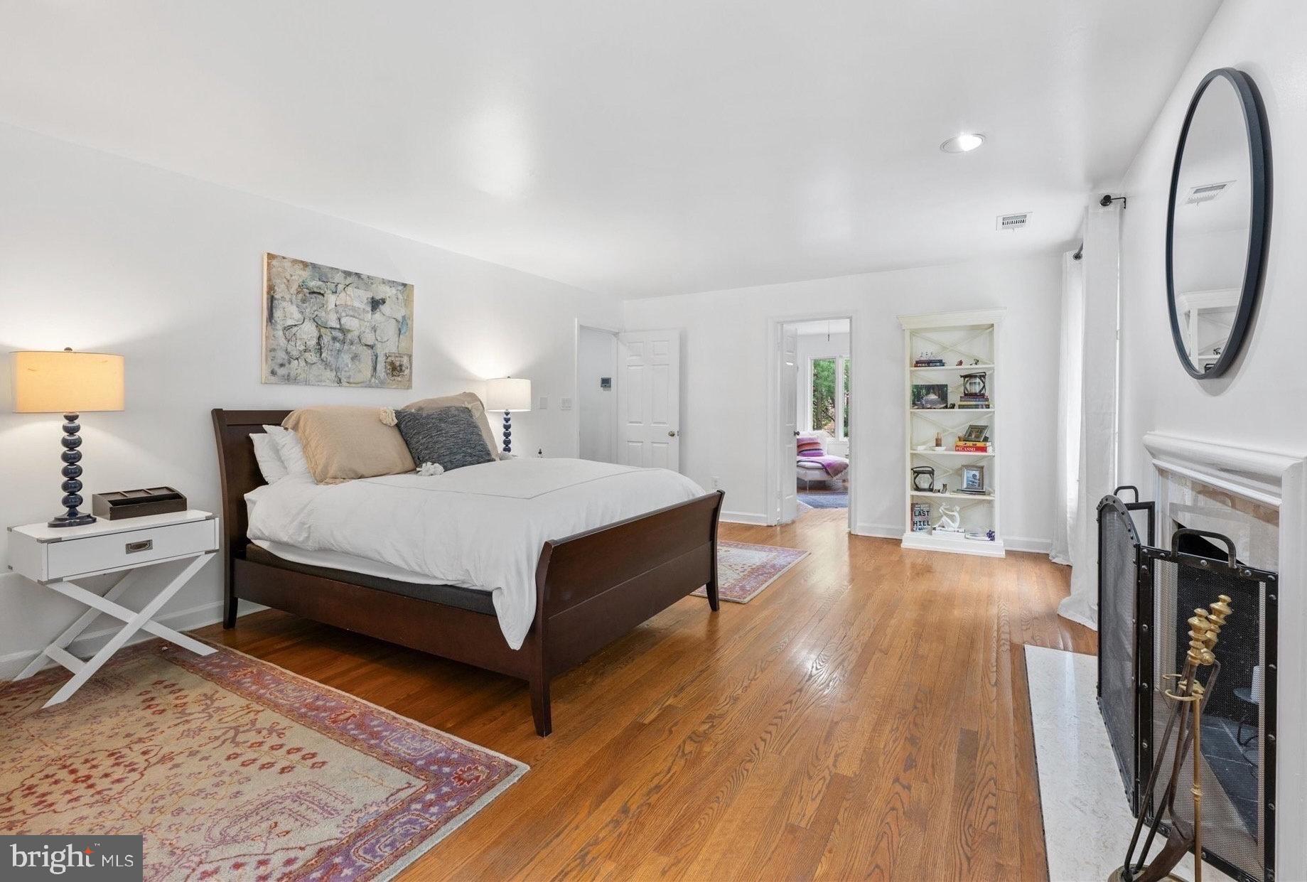 Real estate listing preview #16