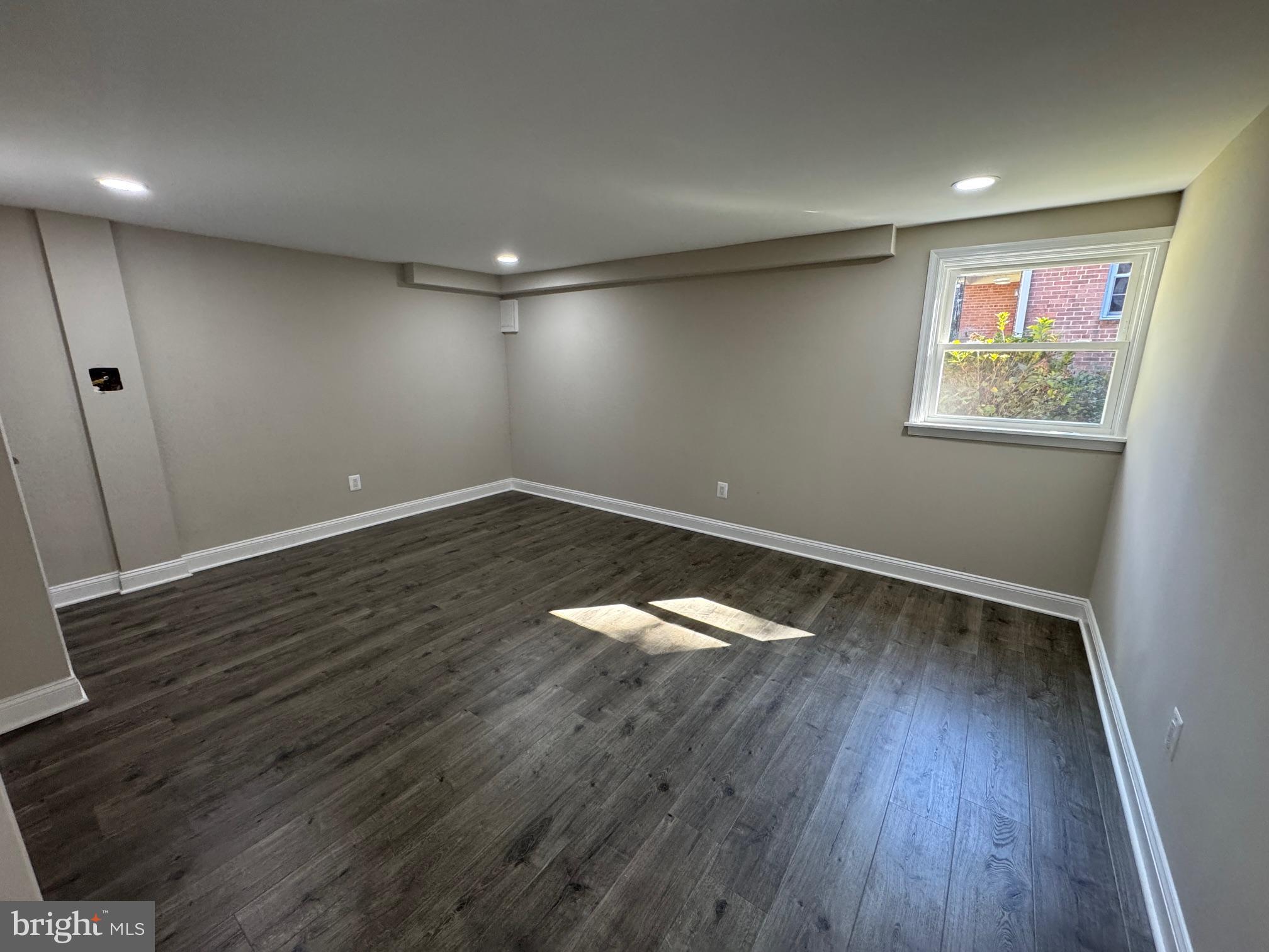 Real estate listing preview #24