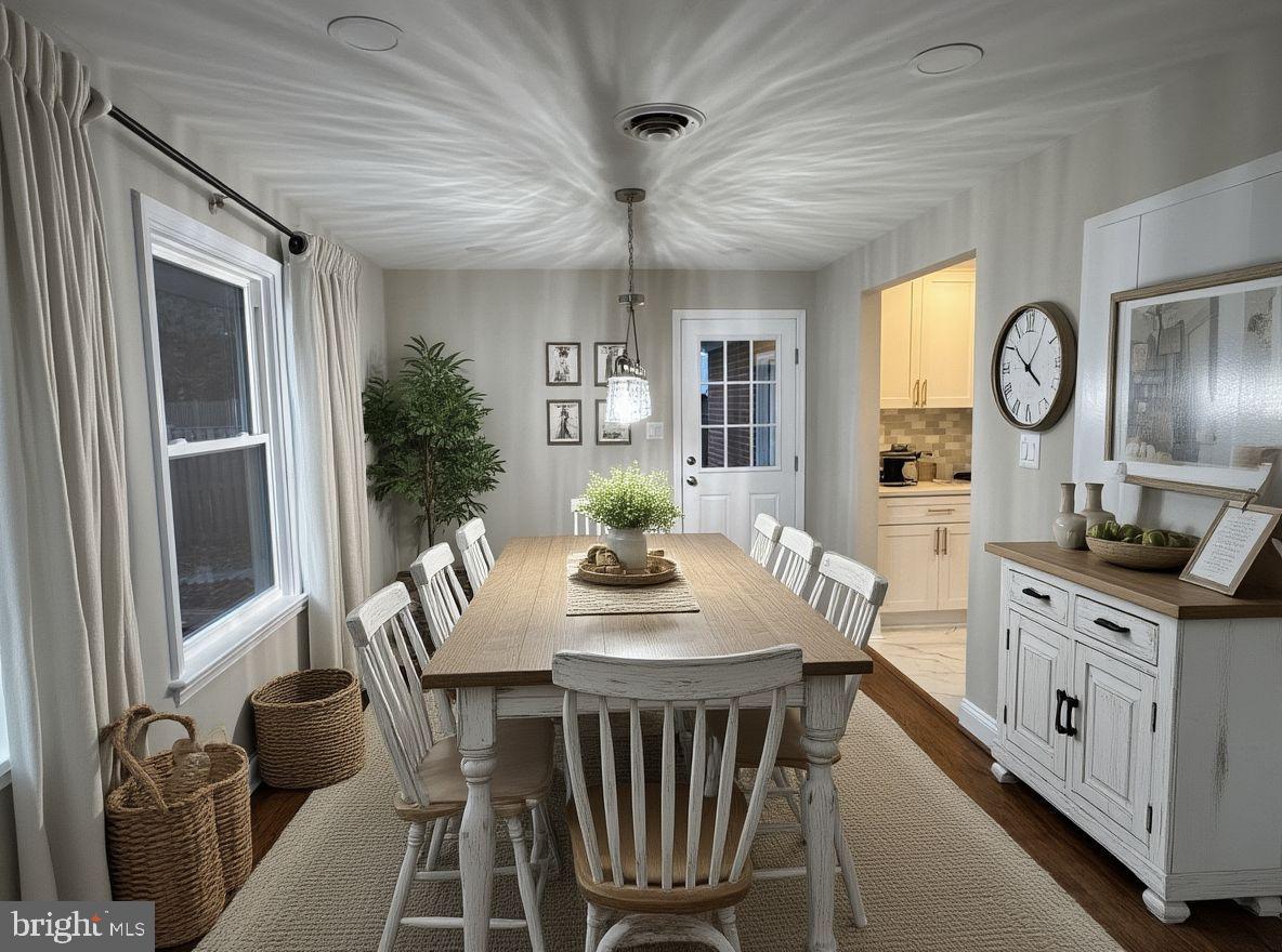 Real estate listing preview #4