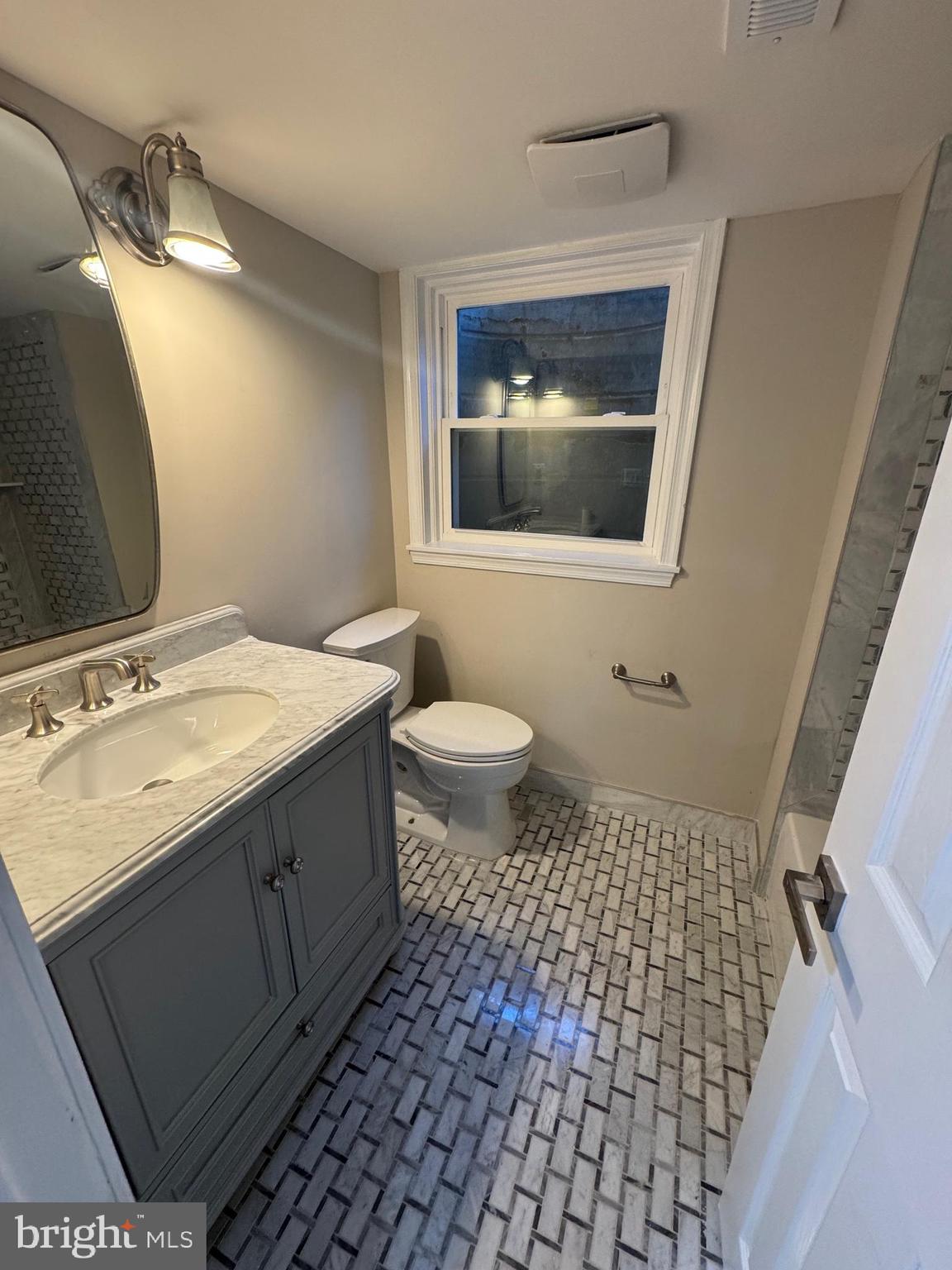 Real estate listing preview #14