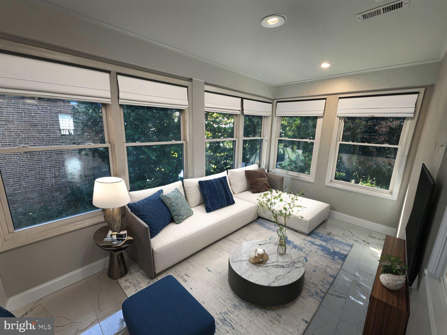 Real estate listing preview #13