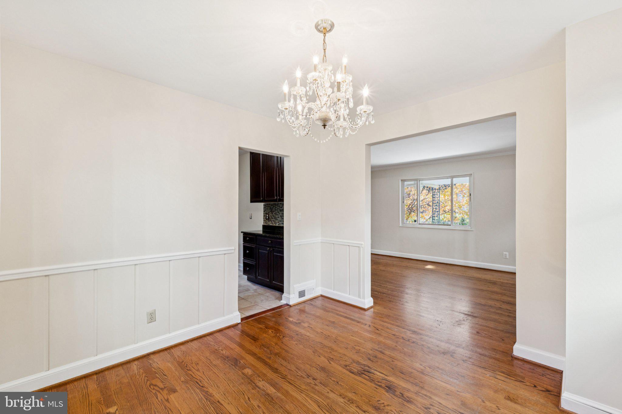 Real estate listing preview #9