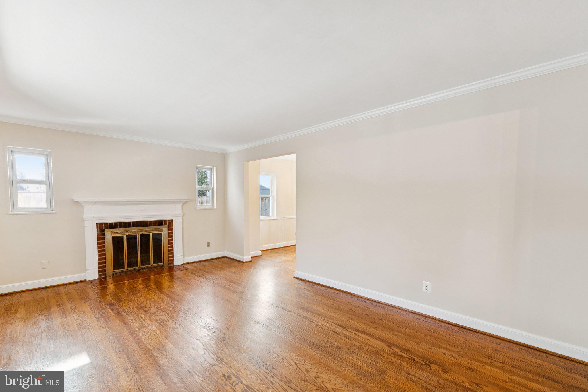 Real estate listing preview #4