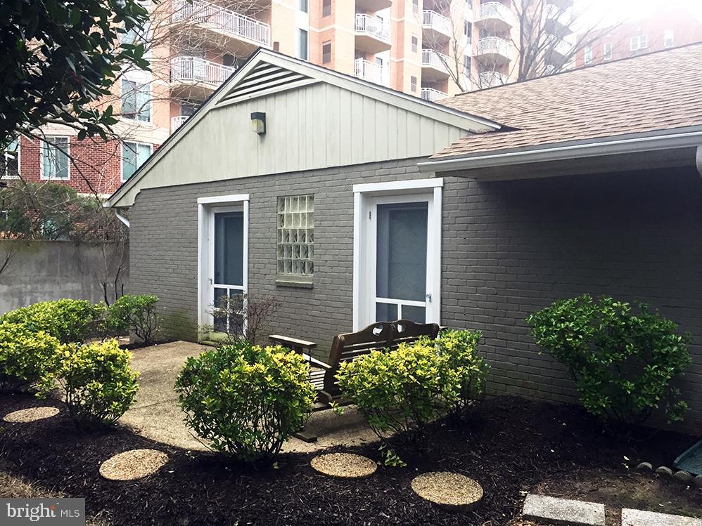 Real estate listing preview #2