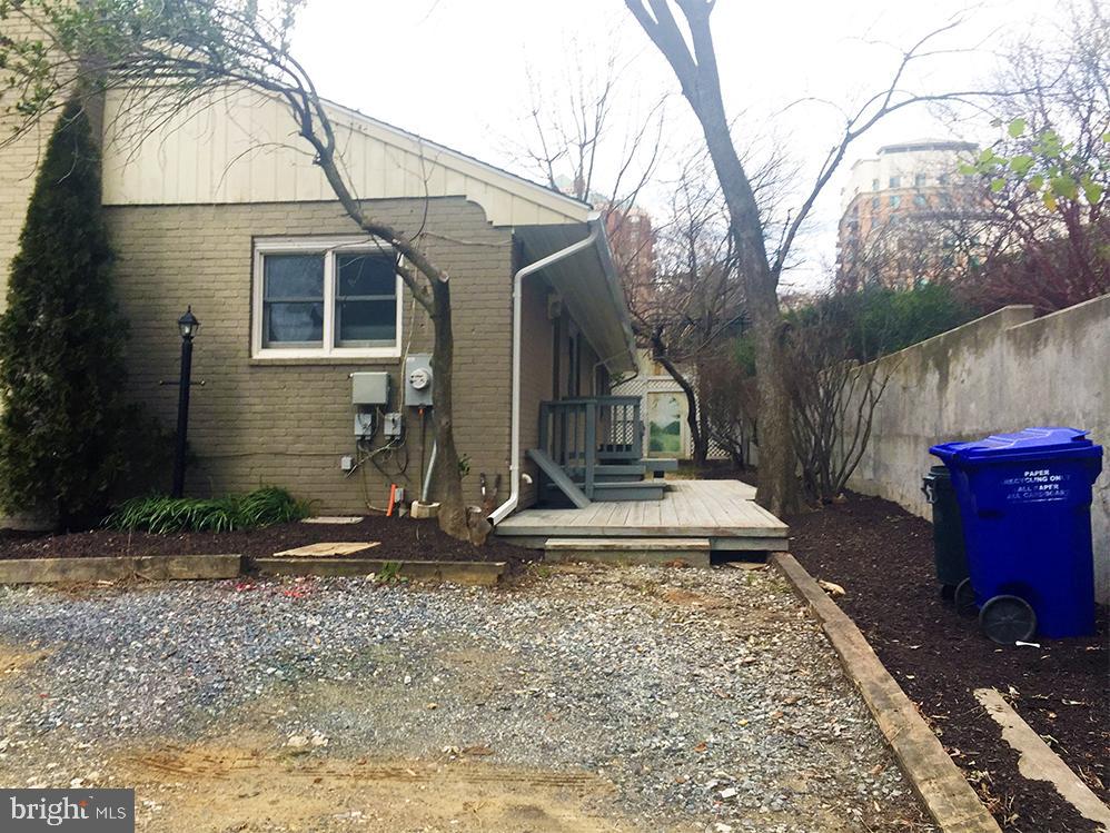 Real estate listing preview #3