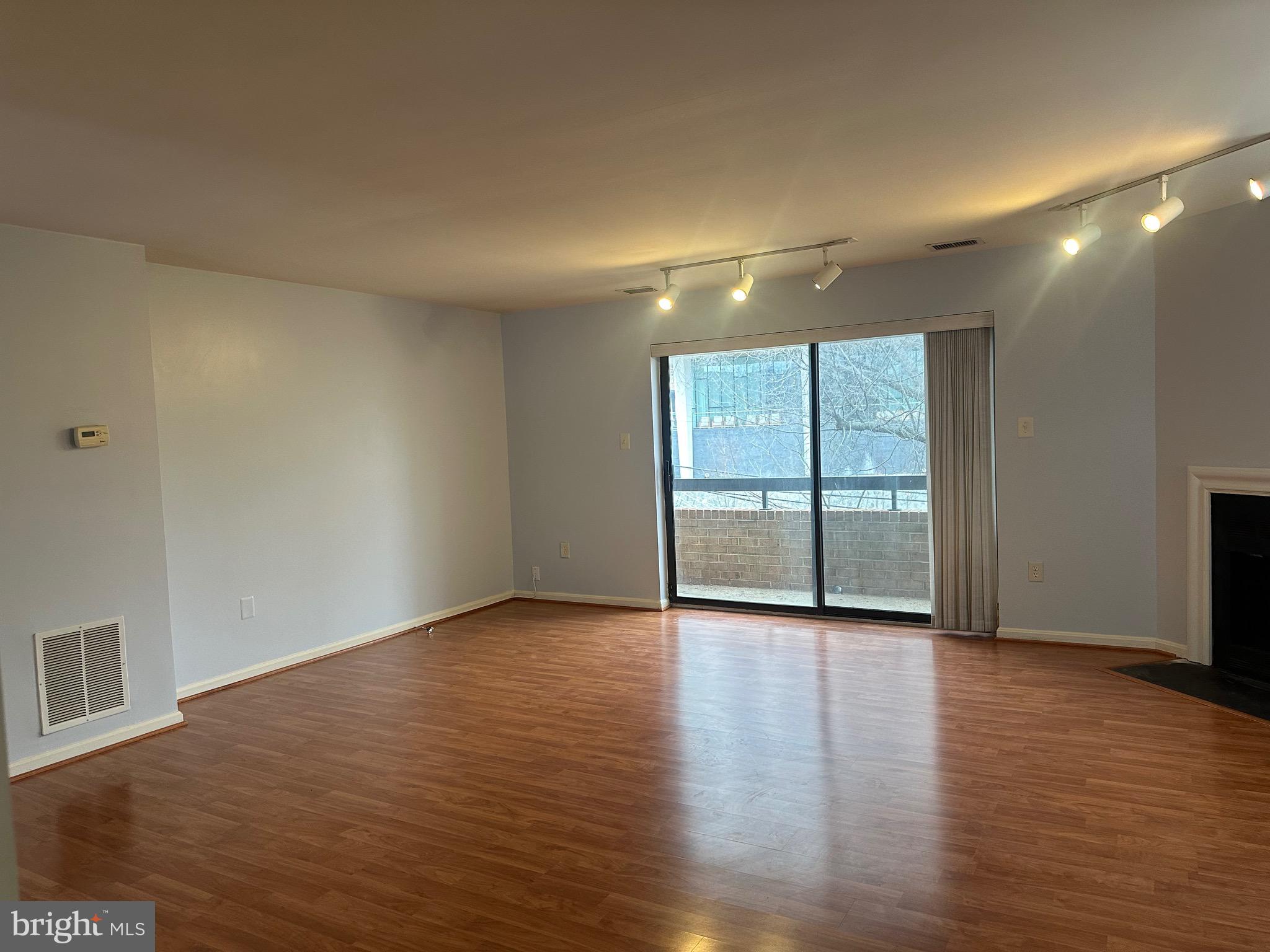 Real estate listing preview #4