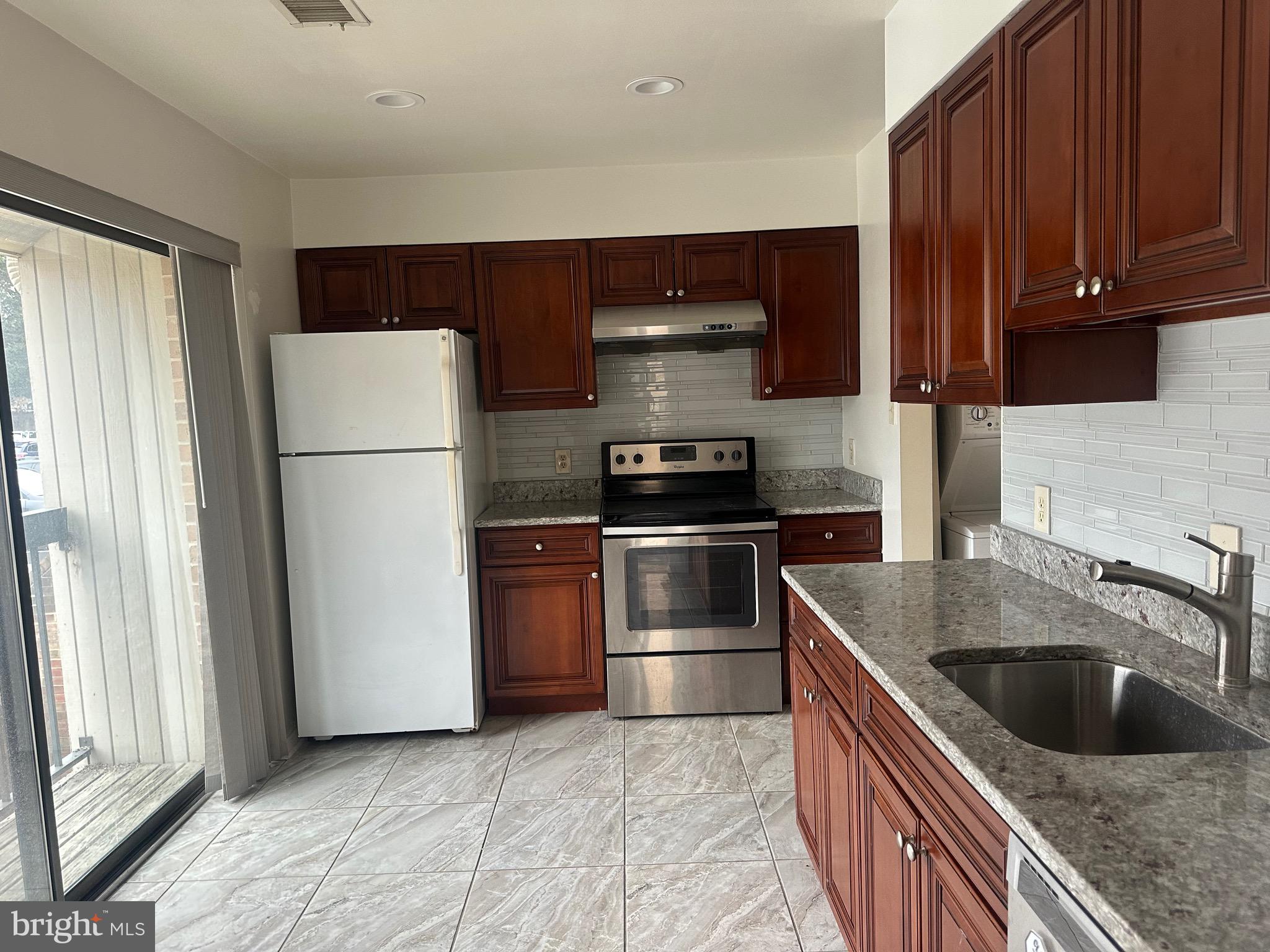 Real estate listing preview #6