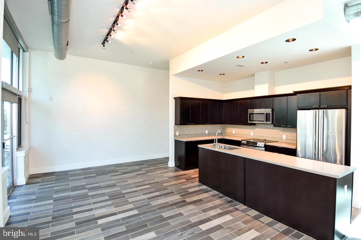 Real estate listing preview #4