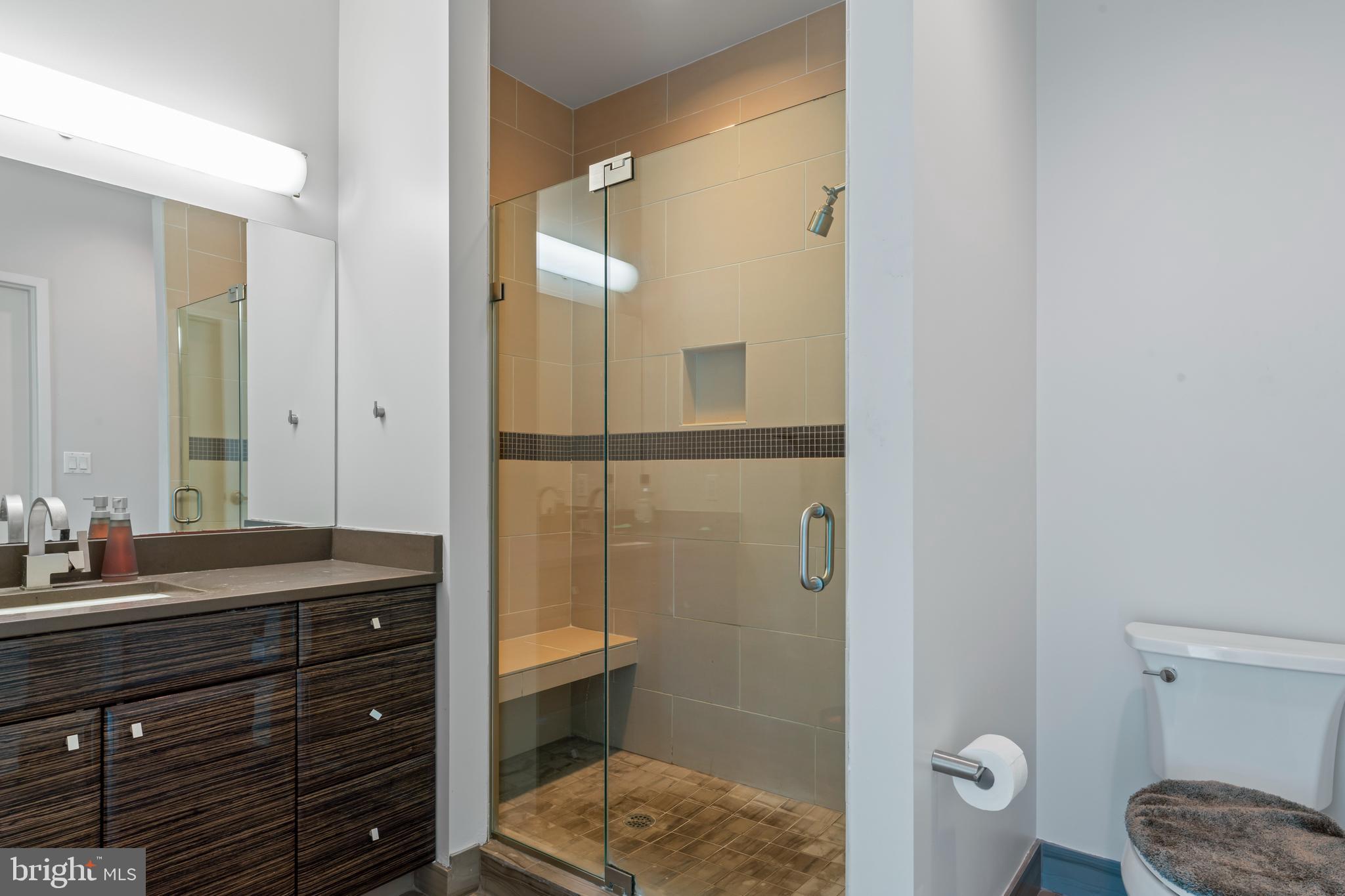 Real estate listing preview #6