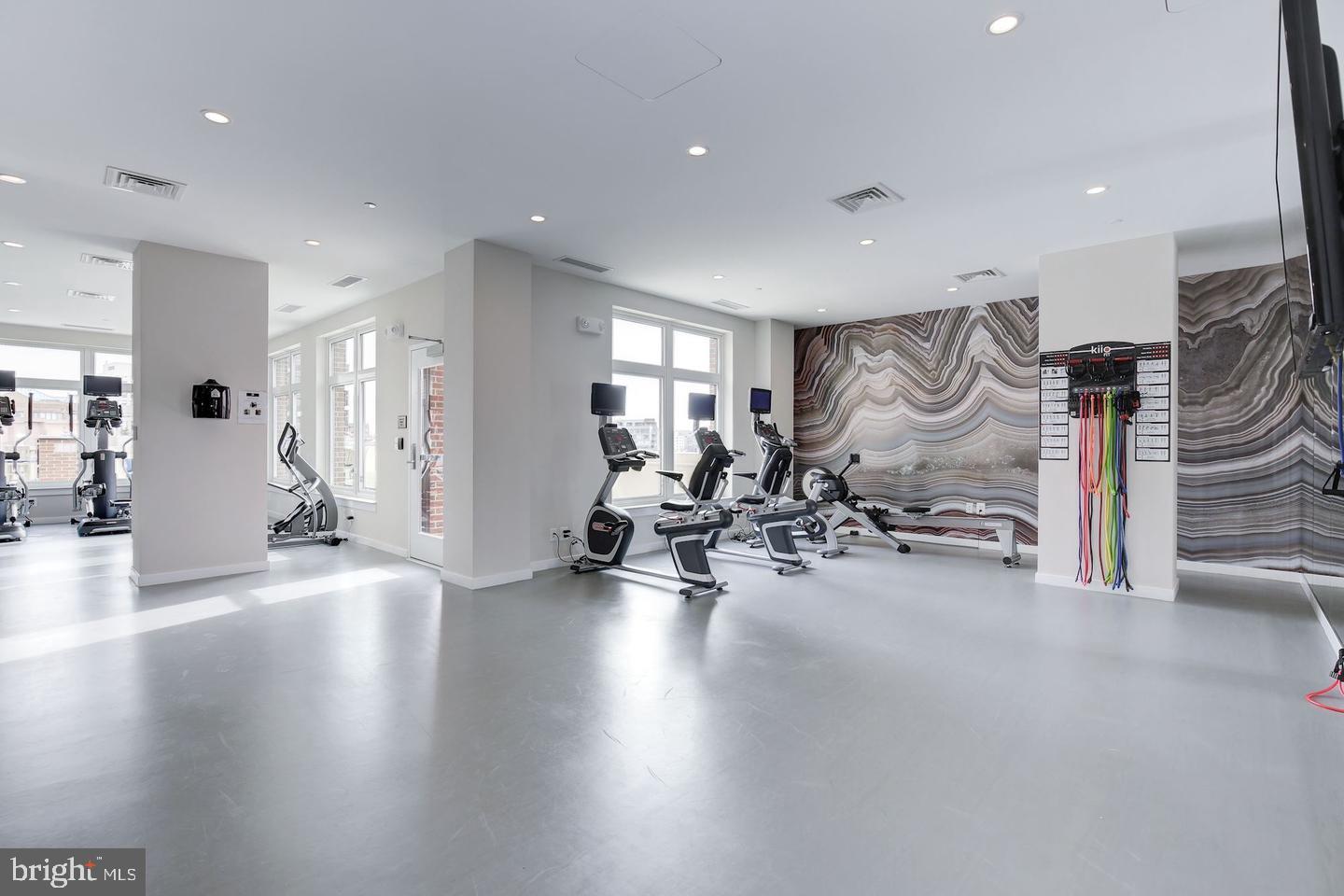 Real estate listing preview #35