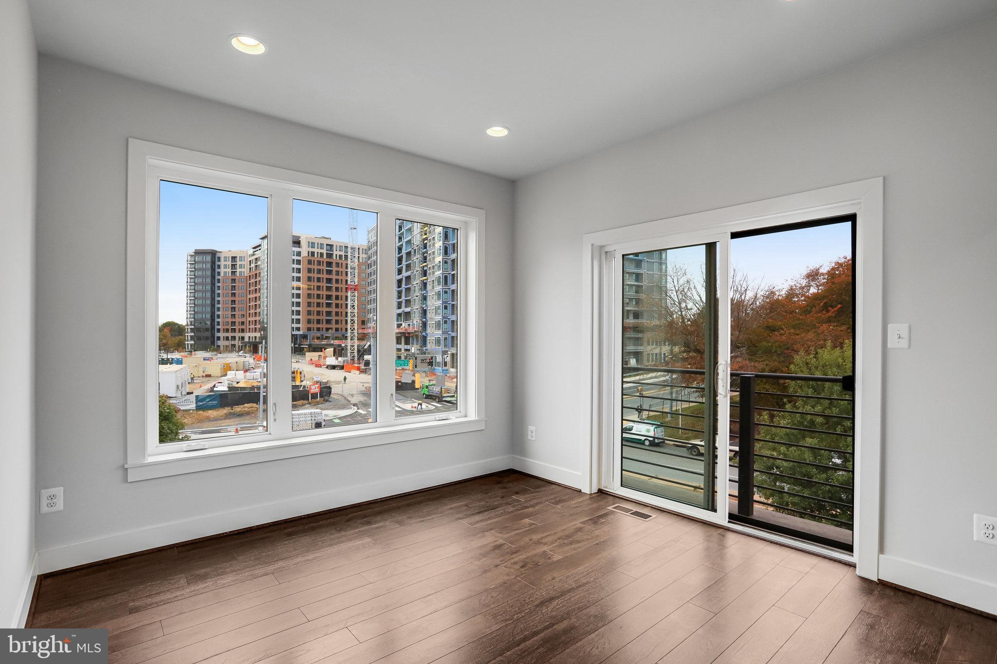 Real estate listing preview #32