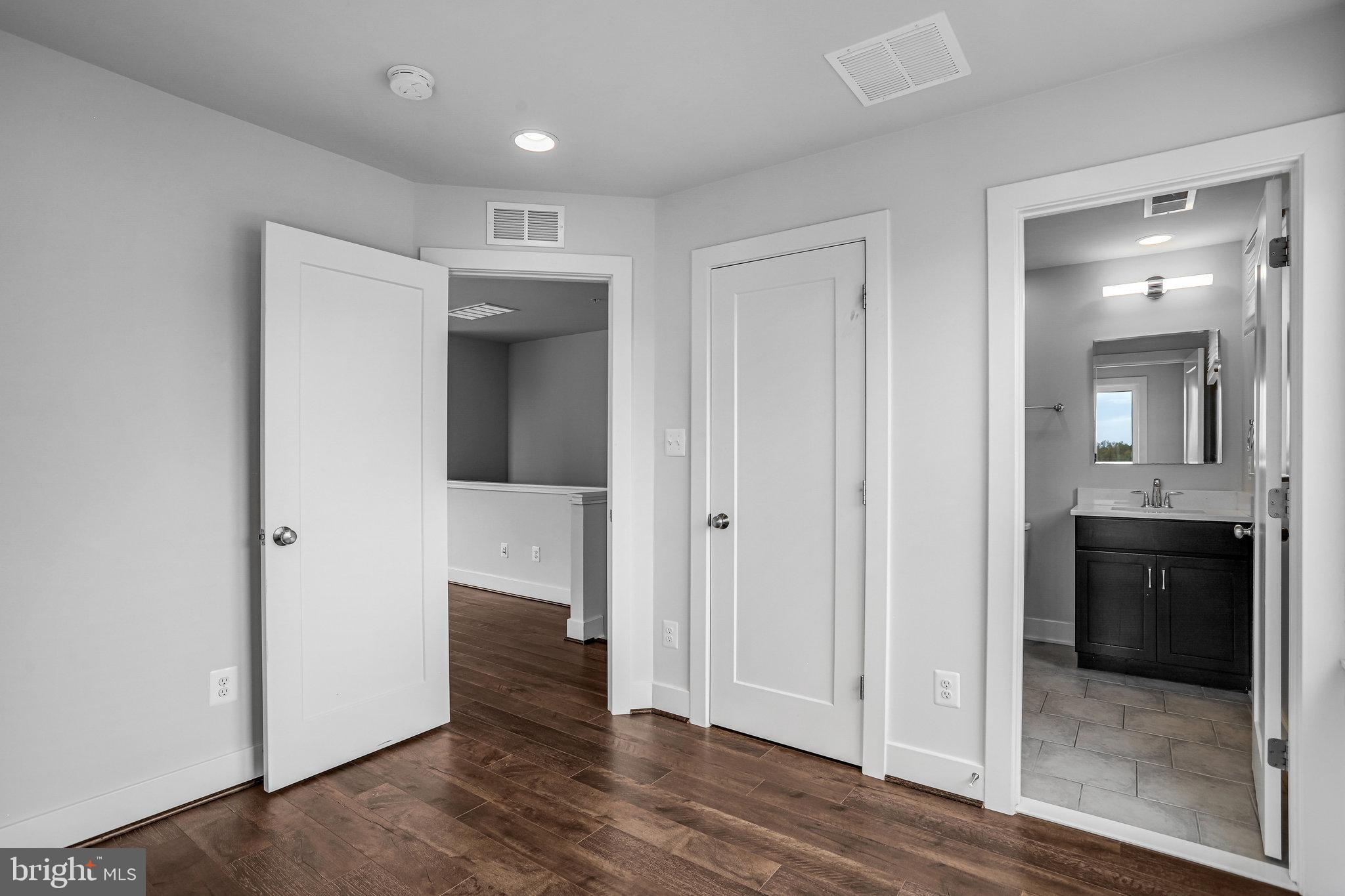 Real estate listing preview #44