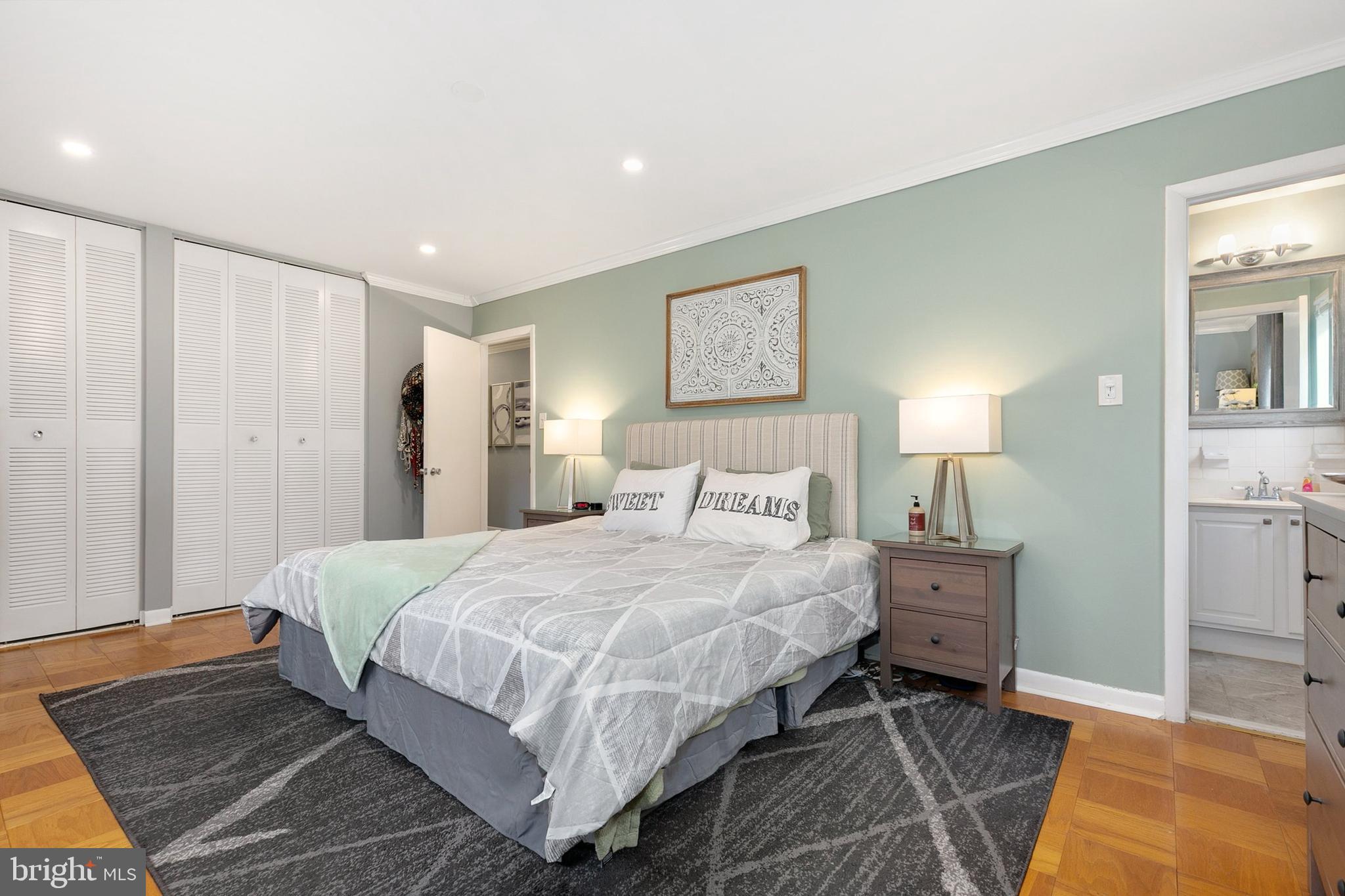 Real estate listing preview #16