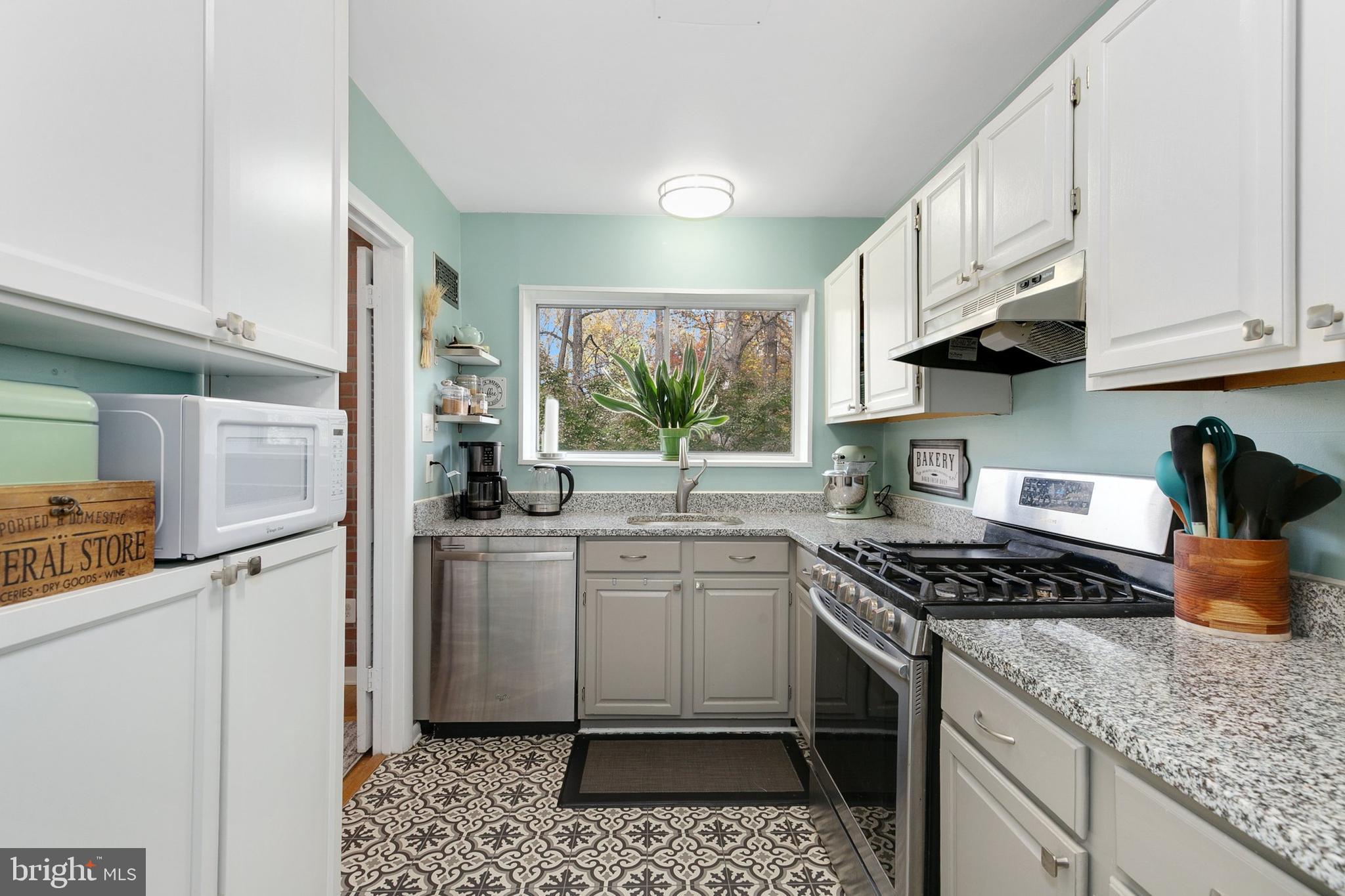 Real estate listing preview #13