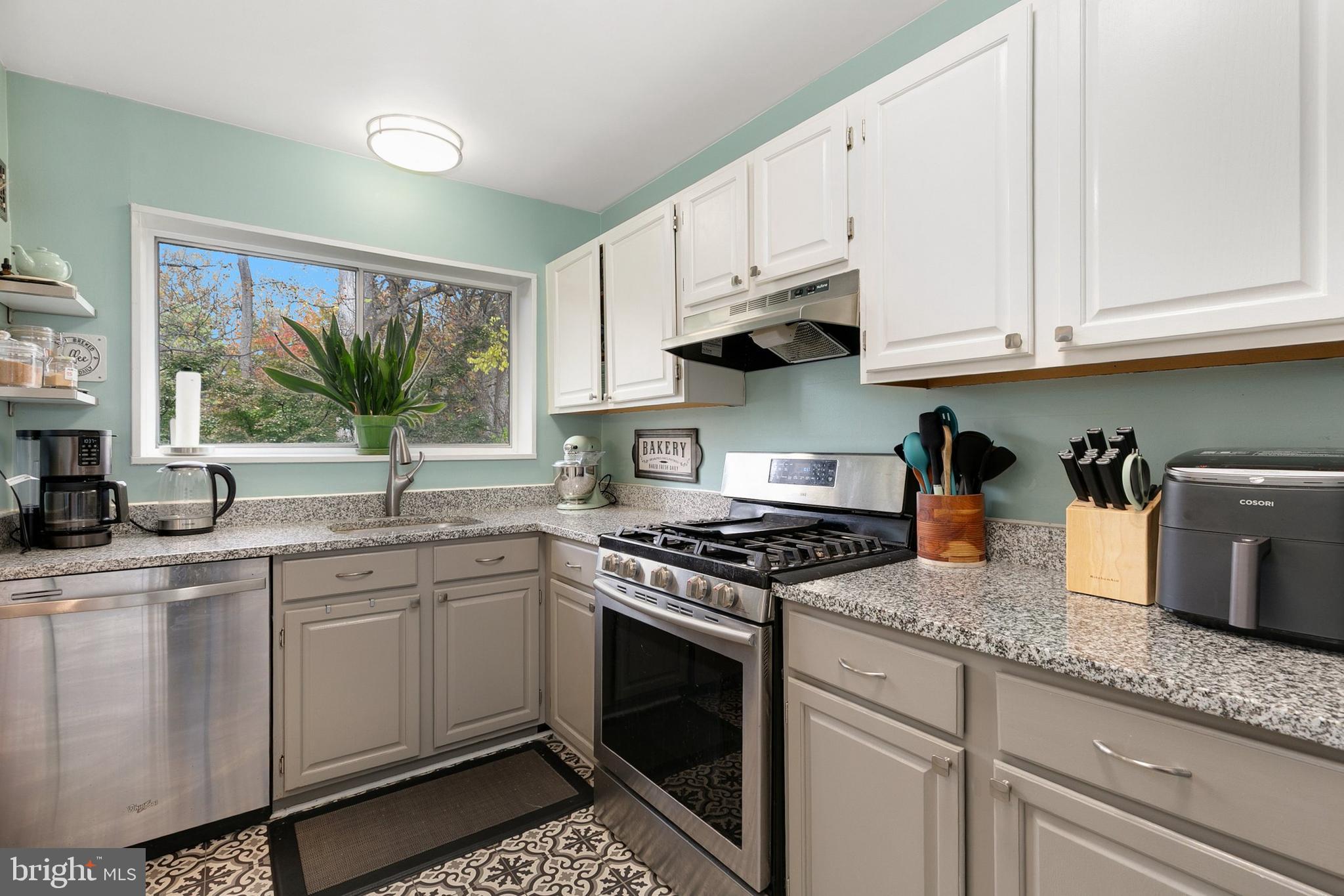 Real estate listing preview #10