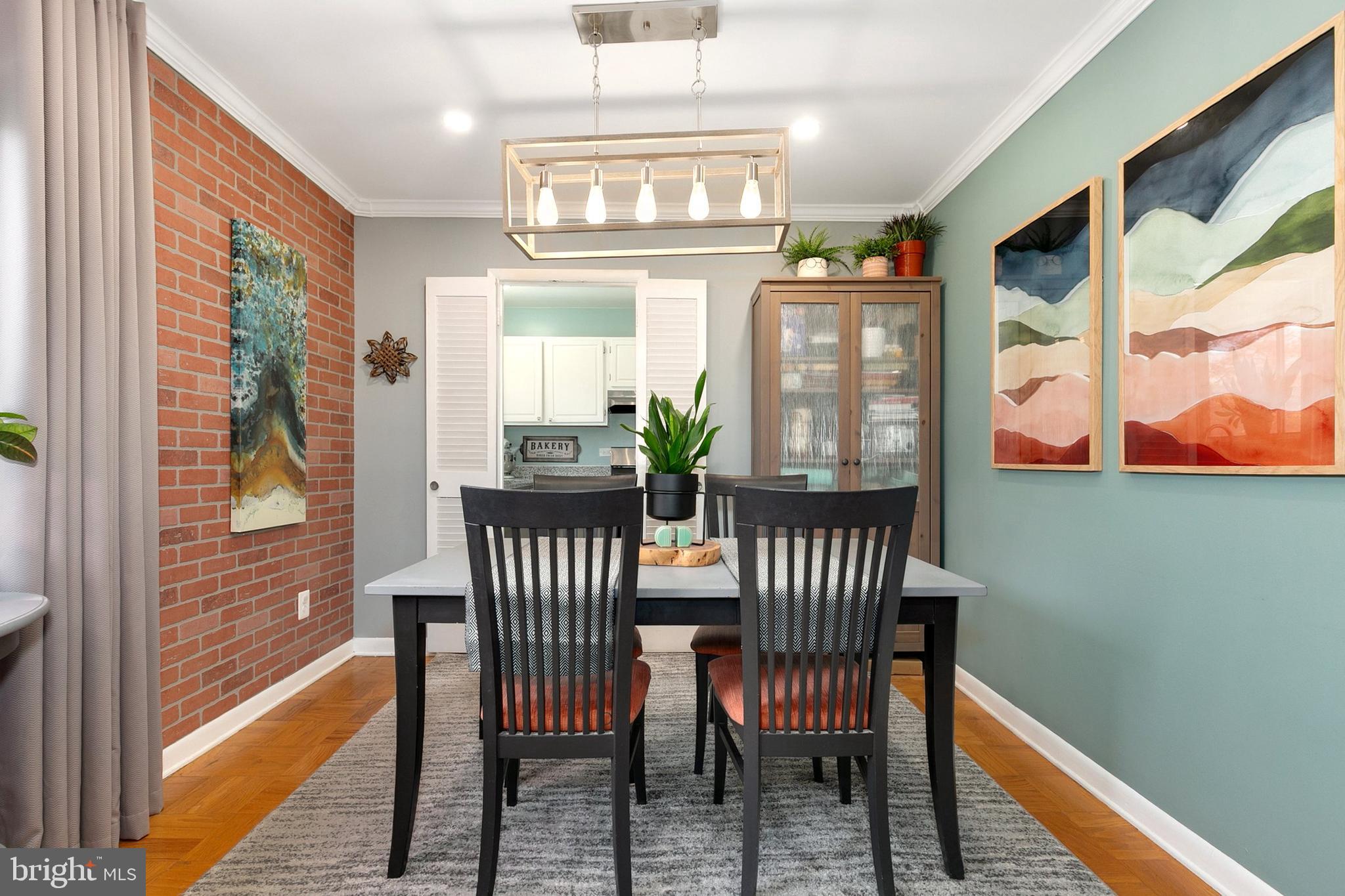 Real estate listing preview #9