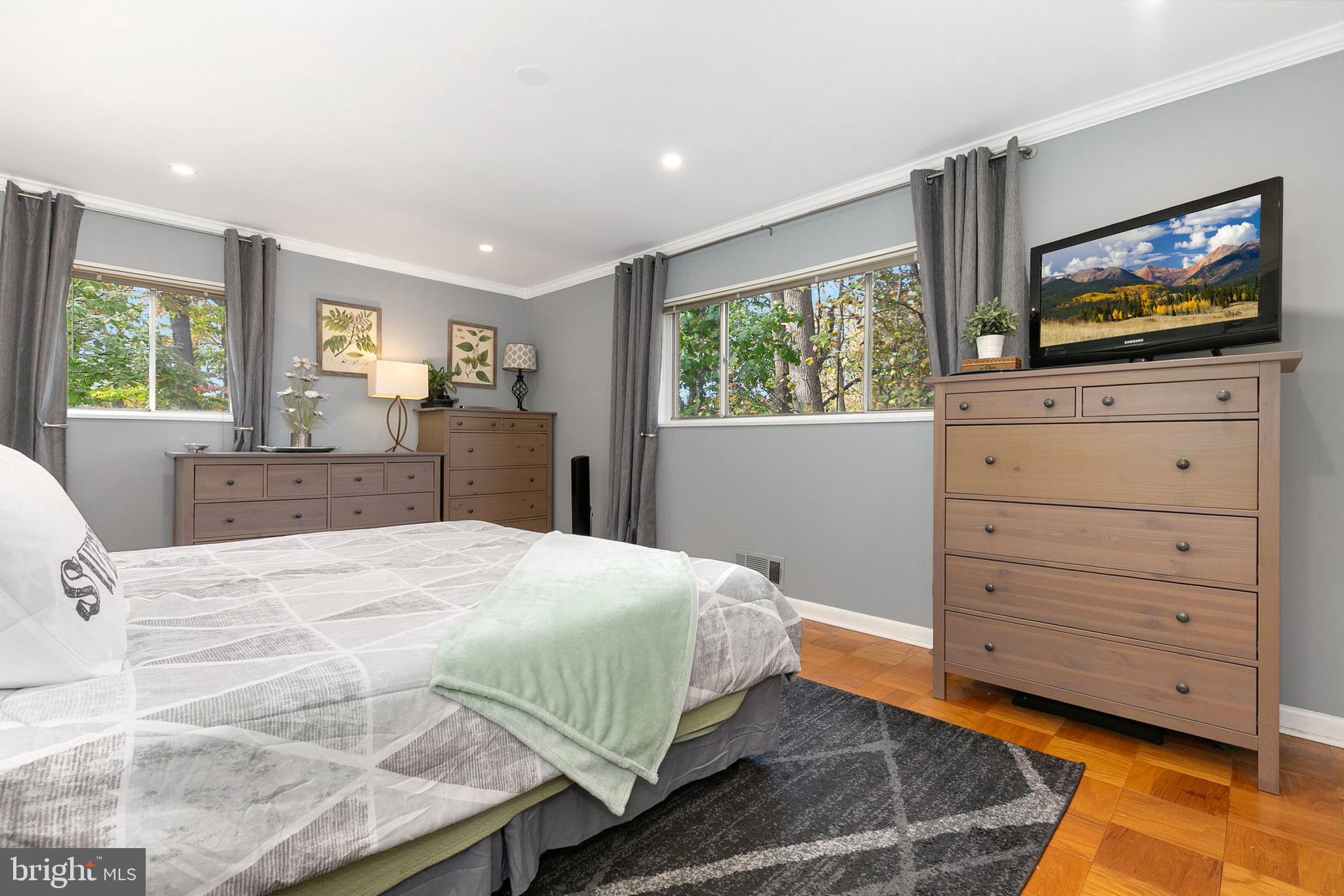 Real estate listing preview #15