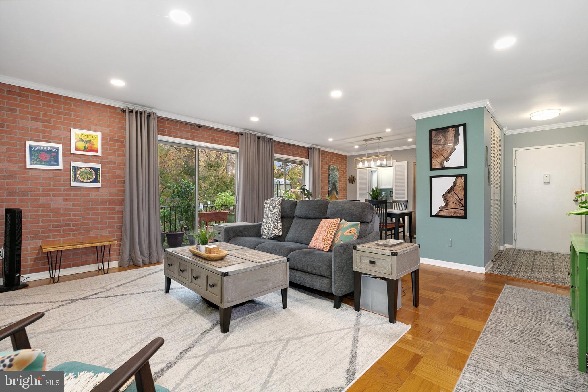 Real estate listing preview #5