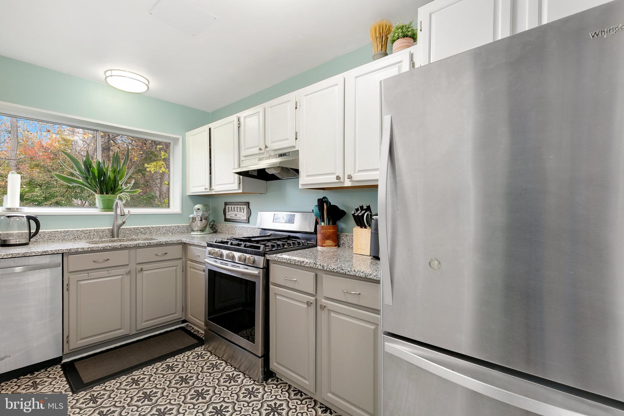 Real estate listing preview #12