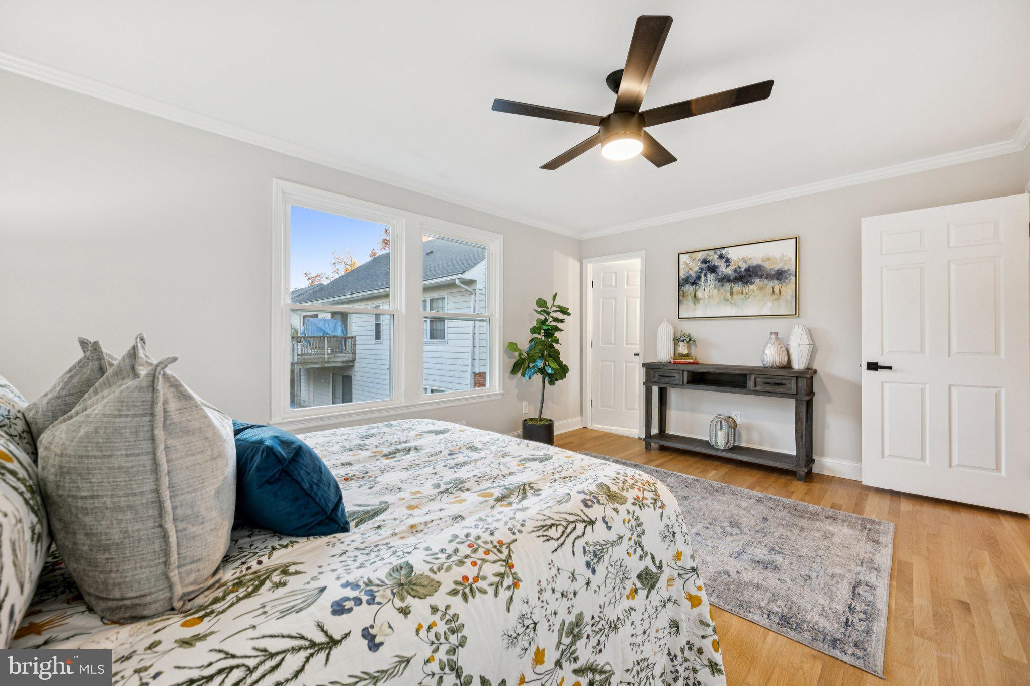 Real estate listing preview #16