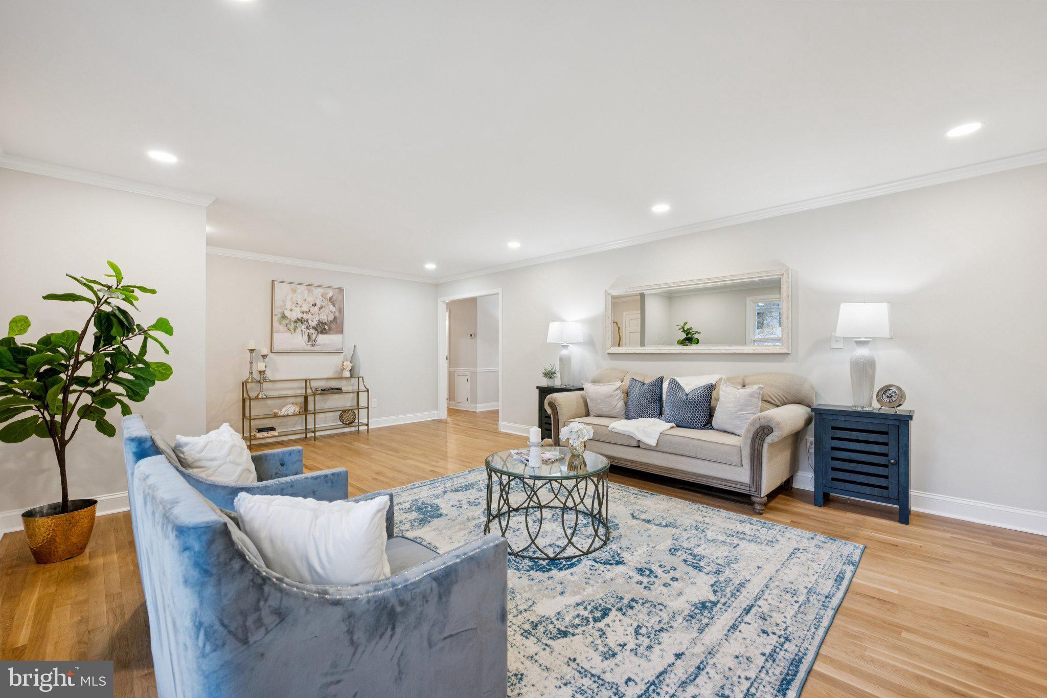 Real estate listing preview #14