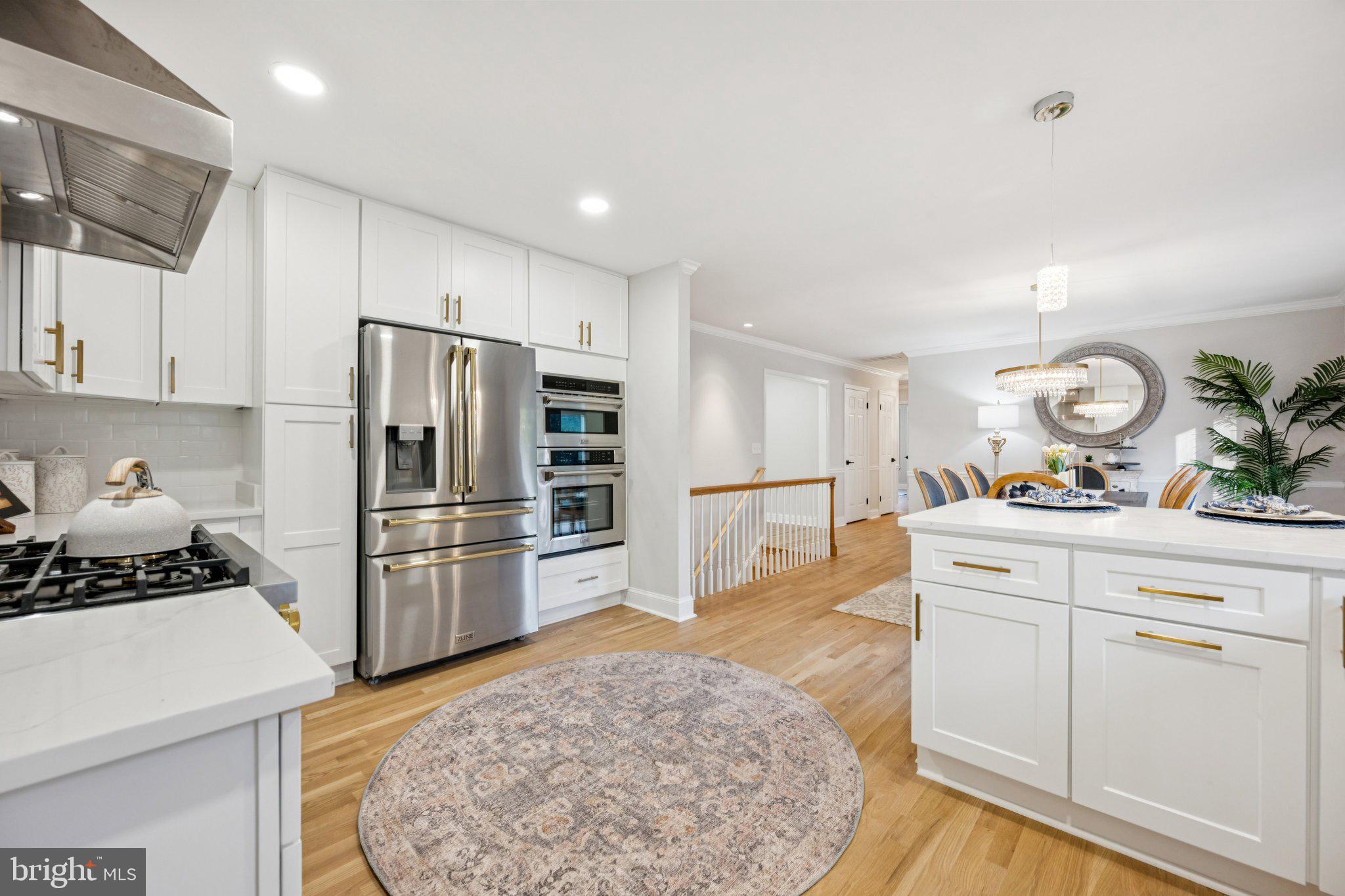 Real estate listing preview #8