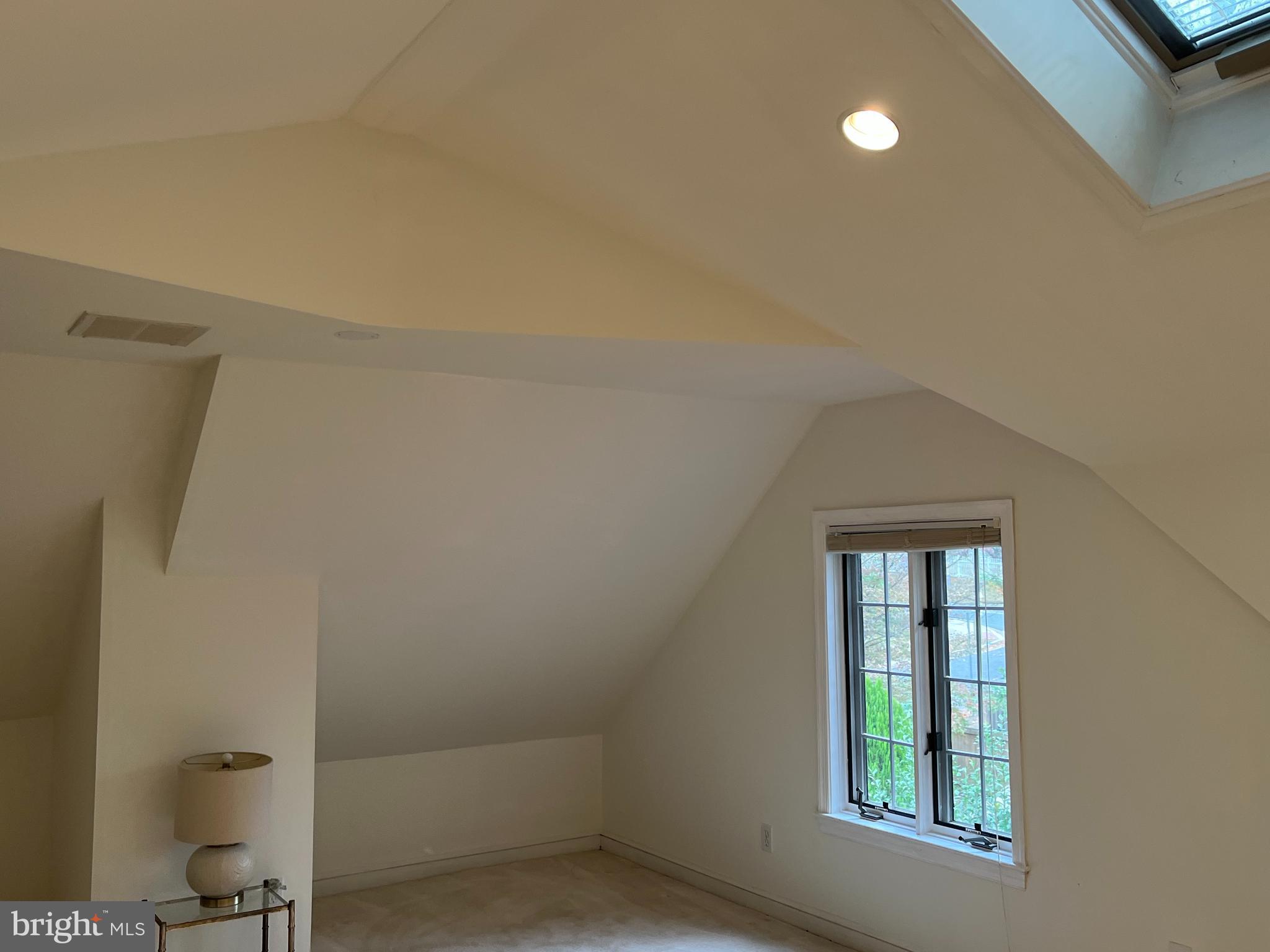 Real estate listing preview #25